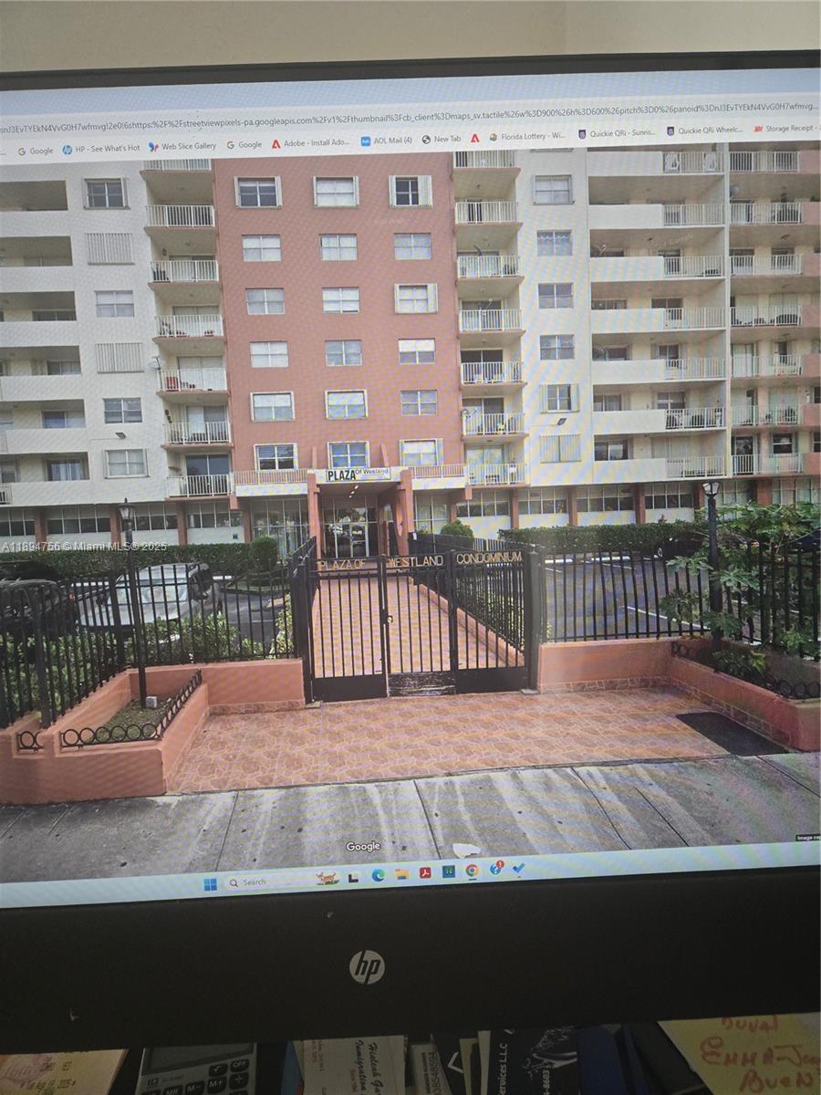 Plaza Of Westland Condo