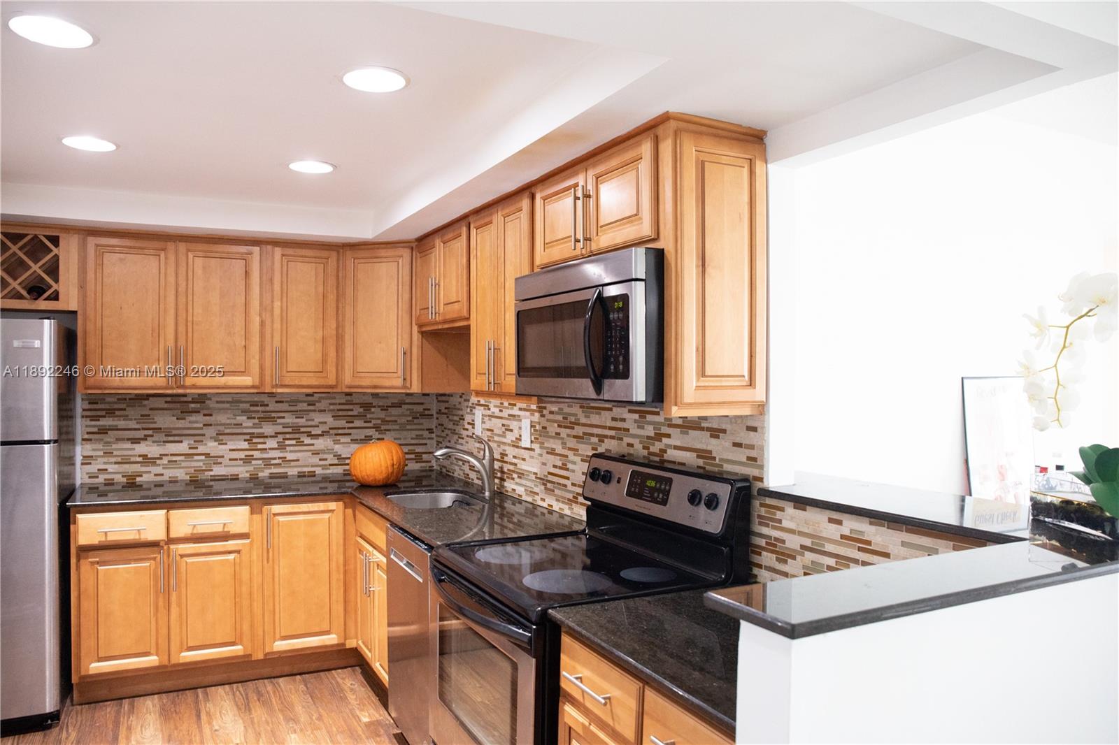 Property photo # 6