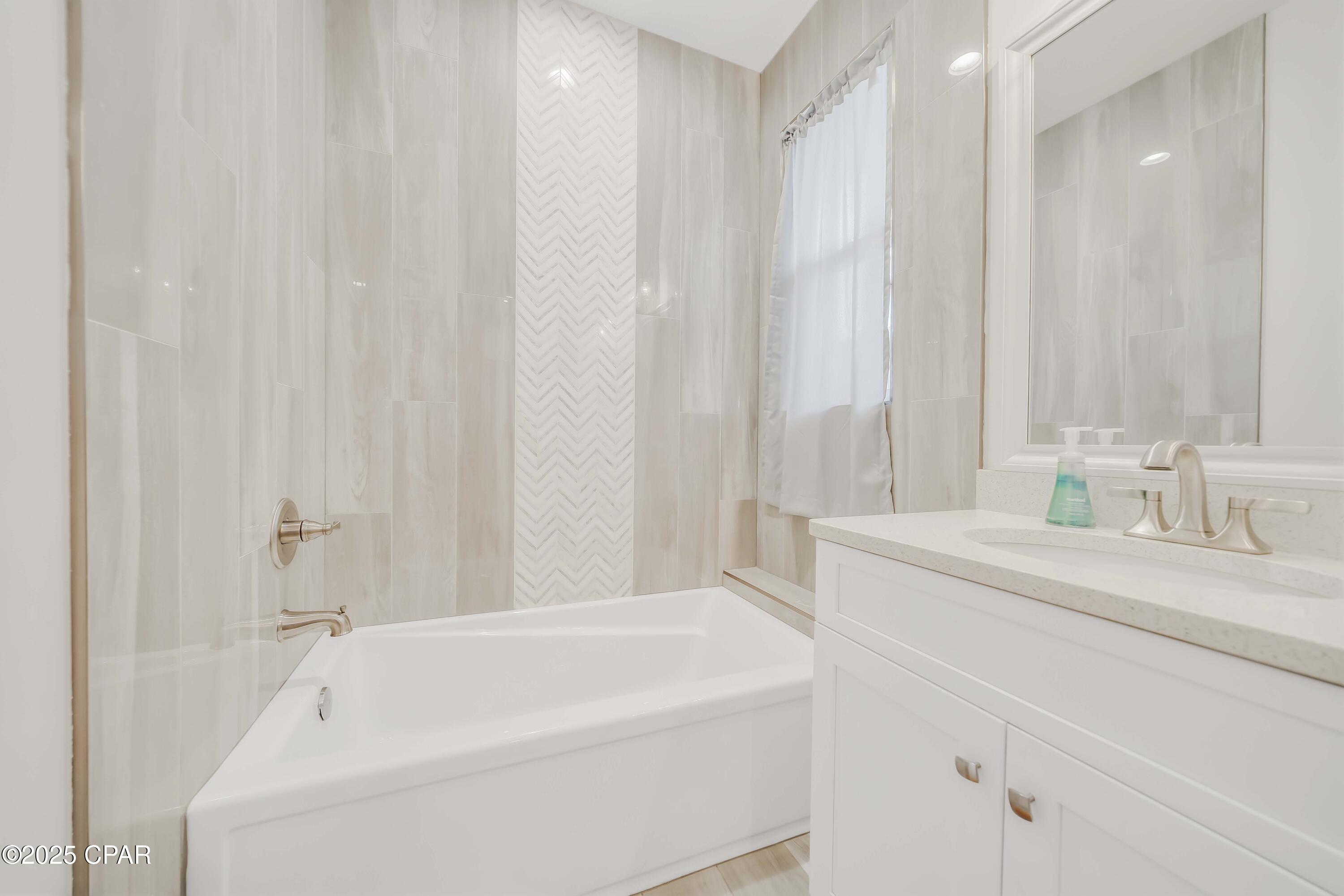 Bw2uceo2qdguqjdam1x8kkkn5rce8nhtxfjhszzdi8s