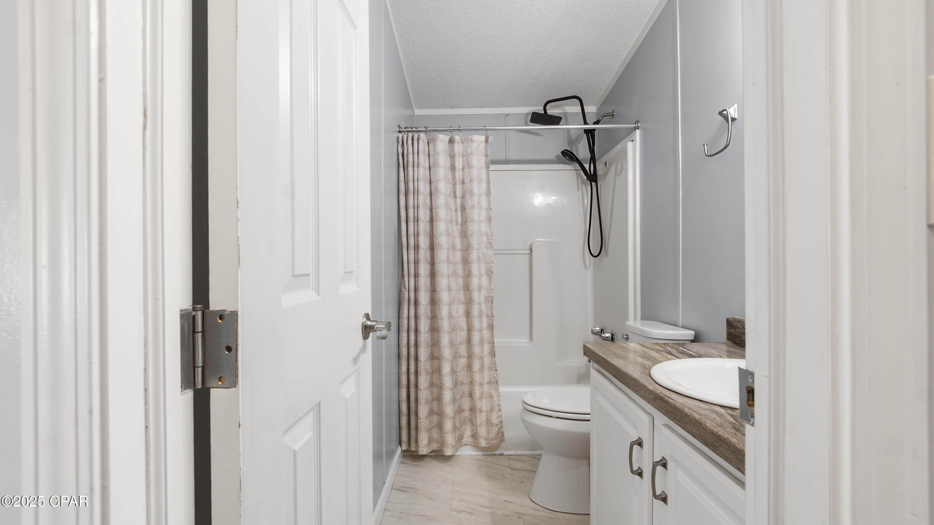 Kz Nftmwc0nzbd4z3fxczpwrqahmjadjfwkomdhxmn8