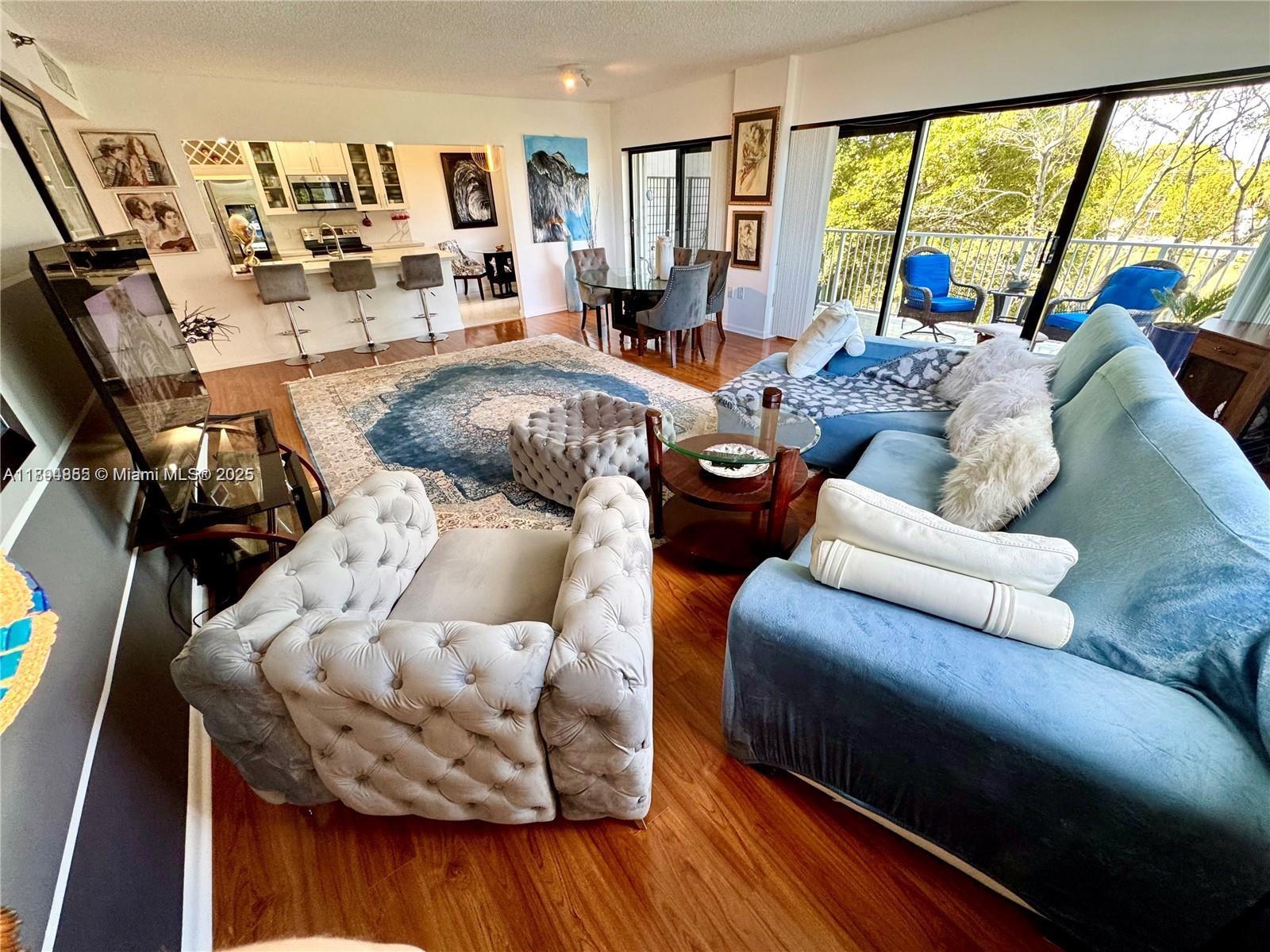 Hillcrest East No 27 Cond