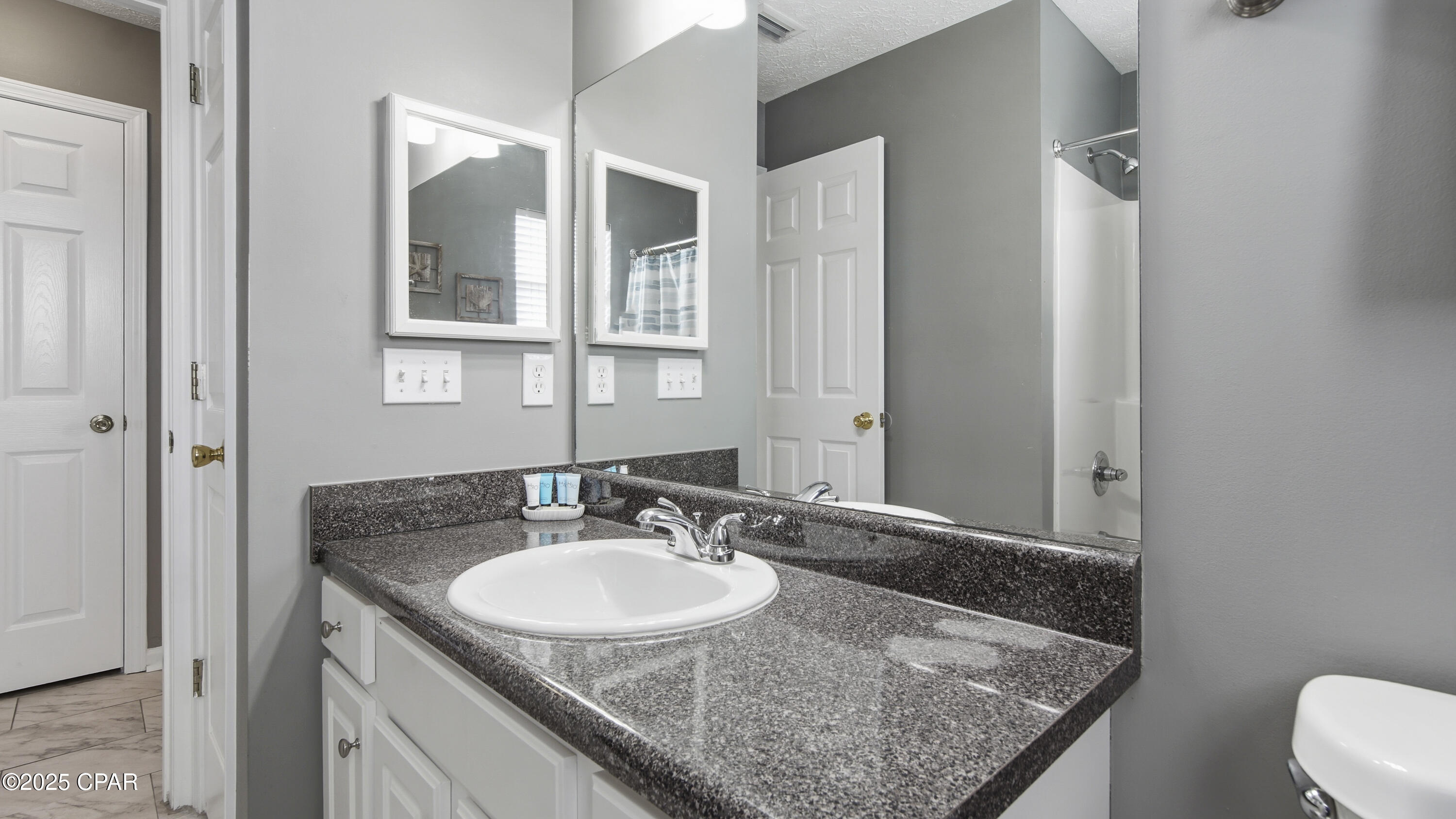 F1cf7mkzeyc1 Kyis A Qreas3ow1i4xbmrjdbfcldy