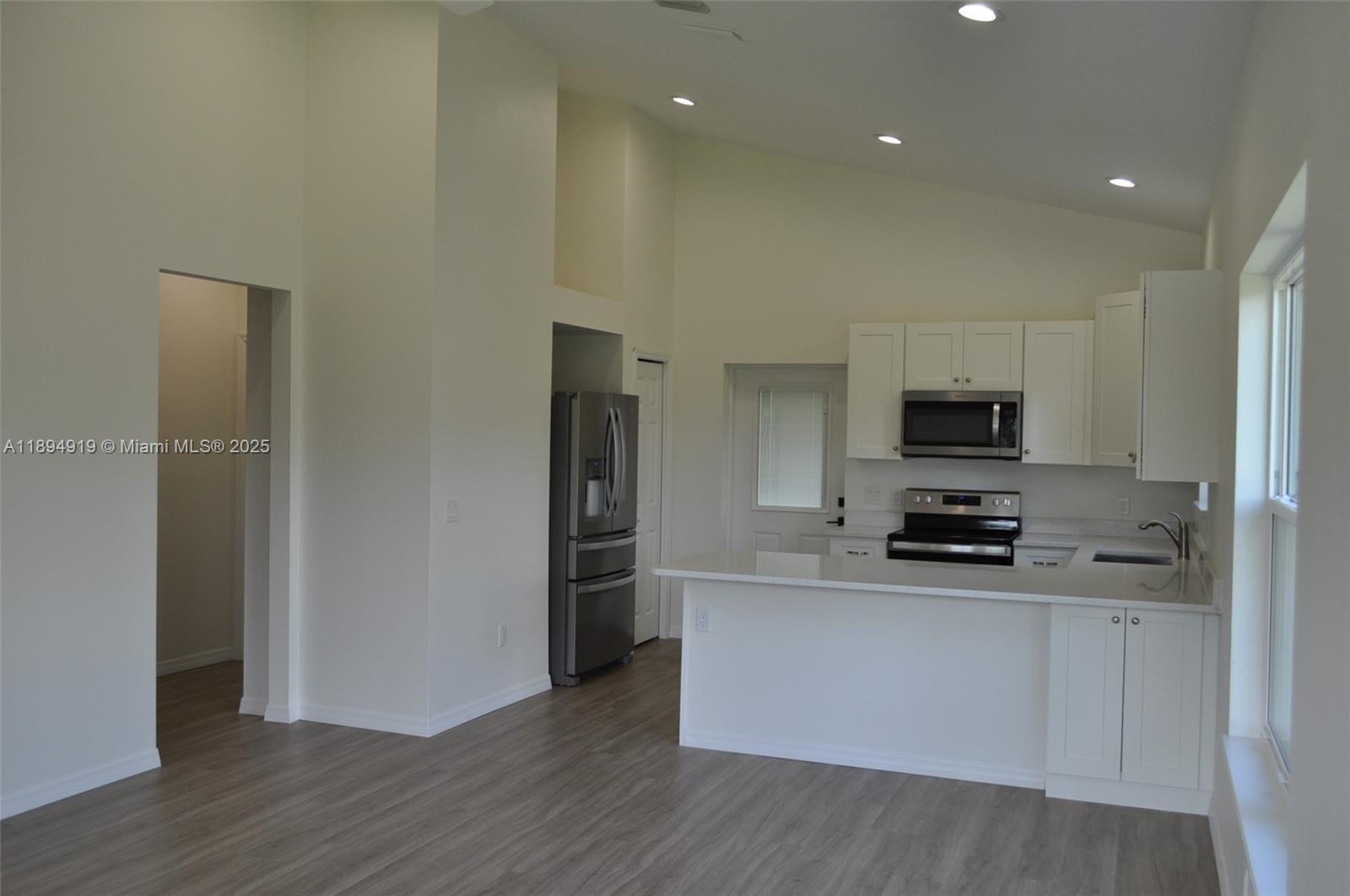 Property photo # 4