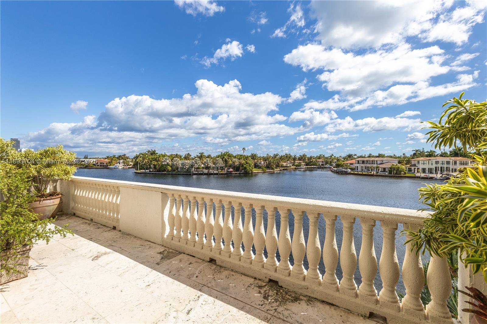 20165 39th Pl Unit 303 & 204, Aventura, Florida 33180