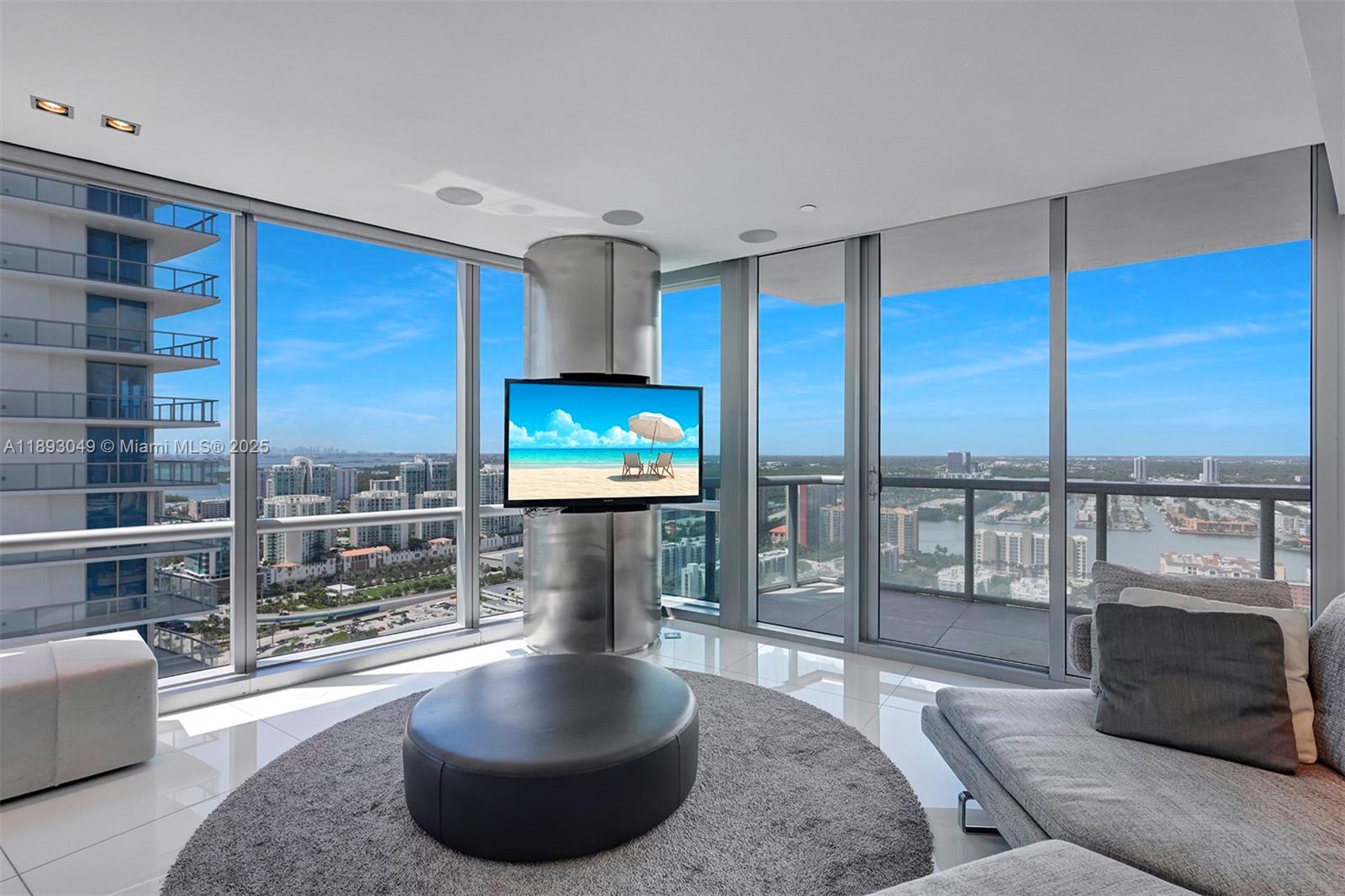Property photo # 9