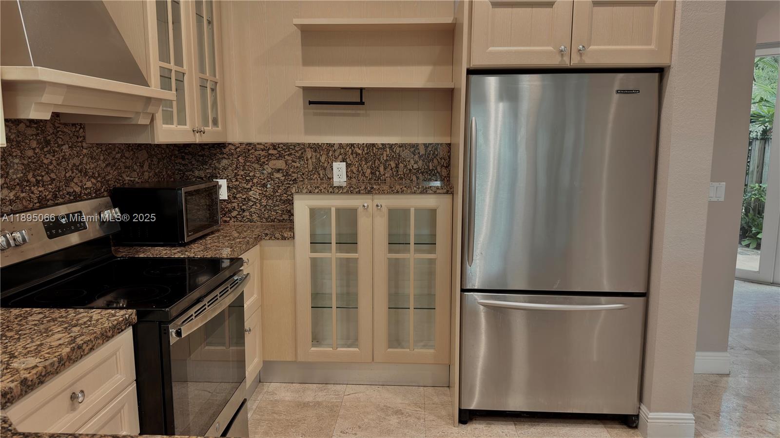 Property photo # 6