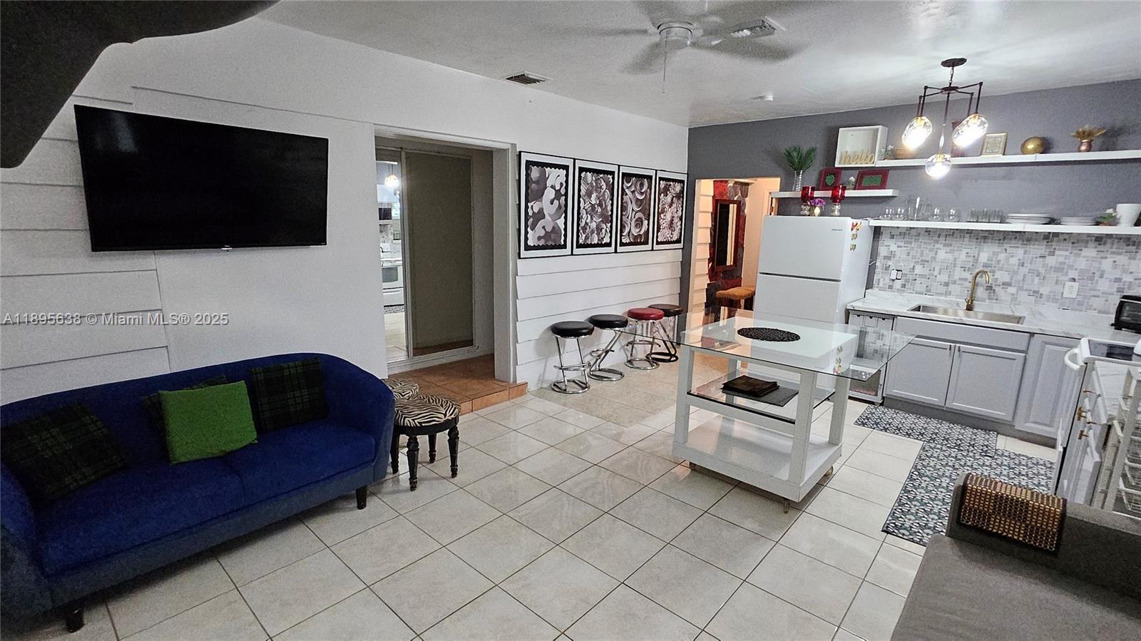 Property photo # 2