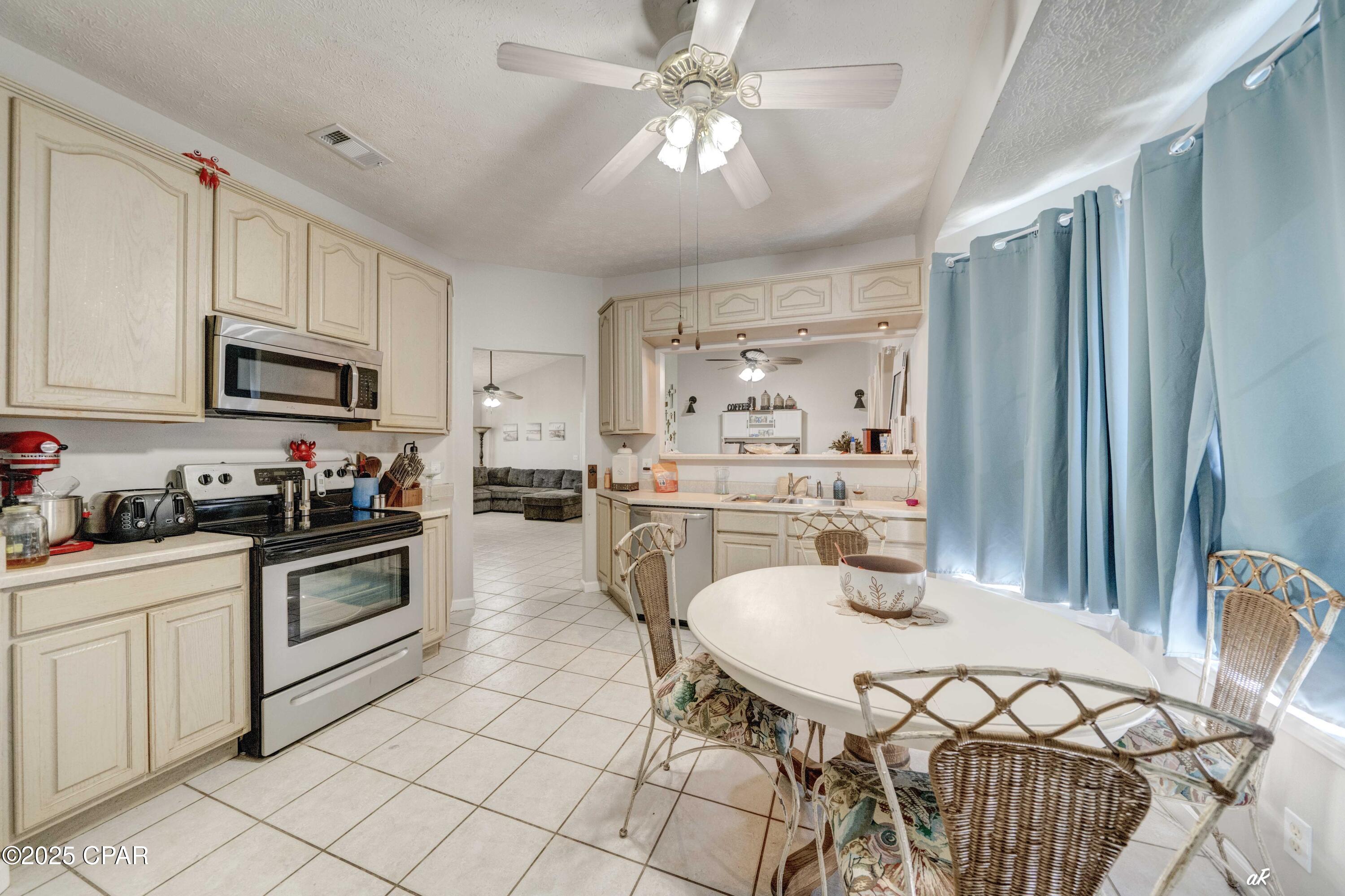 7ckxbdslwz6hxt Rz2chamkuucdsnadptqgyjd8dl1y