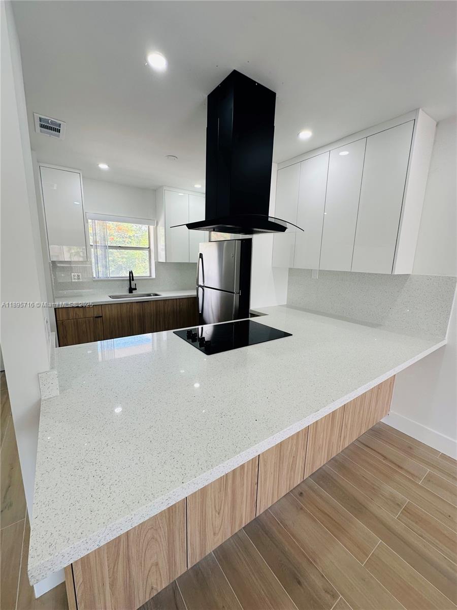 Property photo # 2