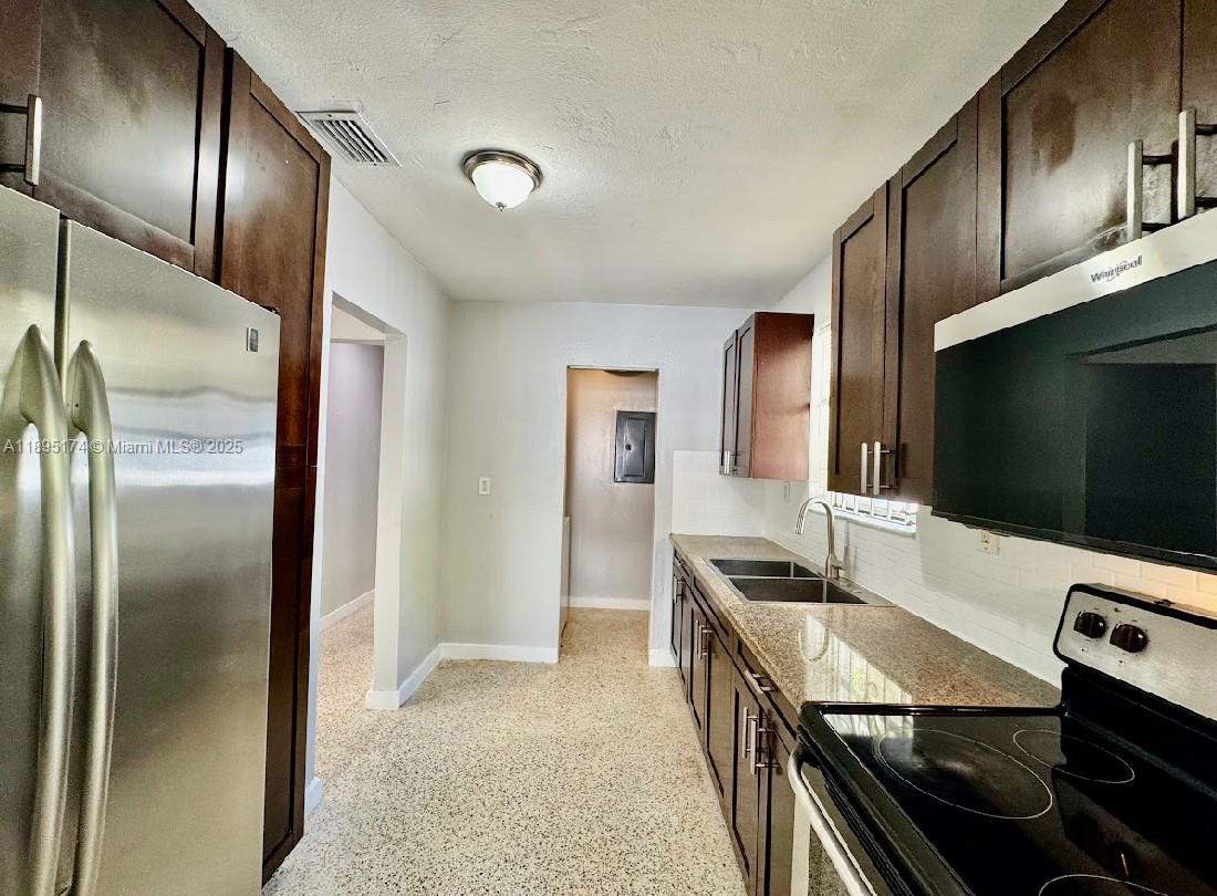 Property photo # 4