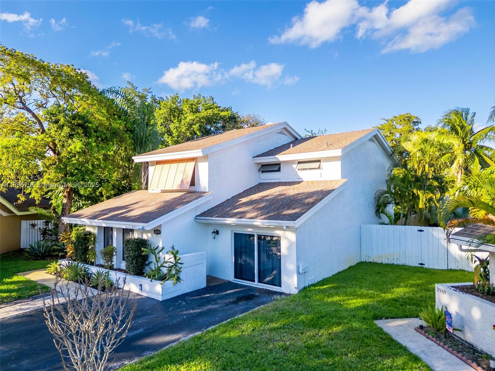 Woods Of Rolling Hills