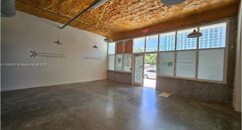 321 NE 26th St CU-02