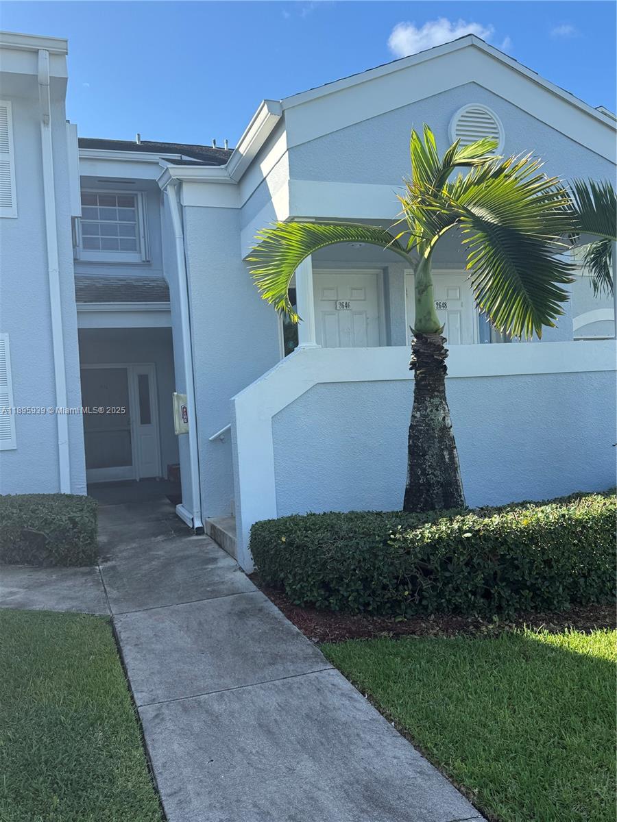 Keys Gate Condo No One