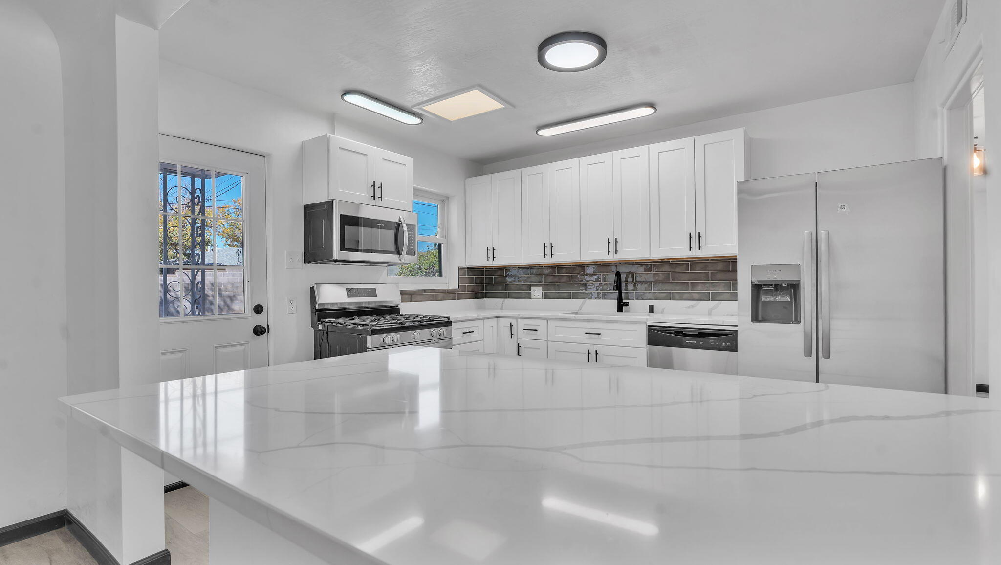 2057 VIRGINIA STREET NE, ALBUQUERQUE, NM 87110  Photo 13