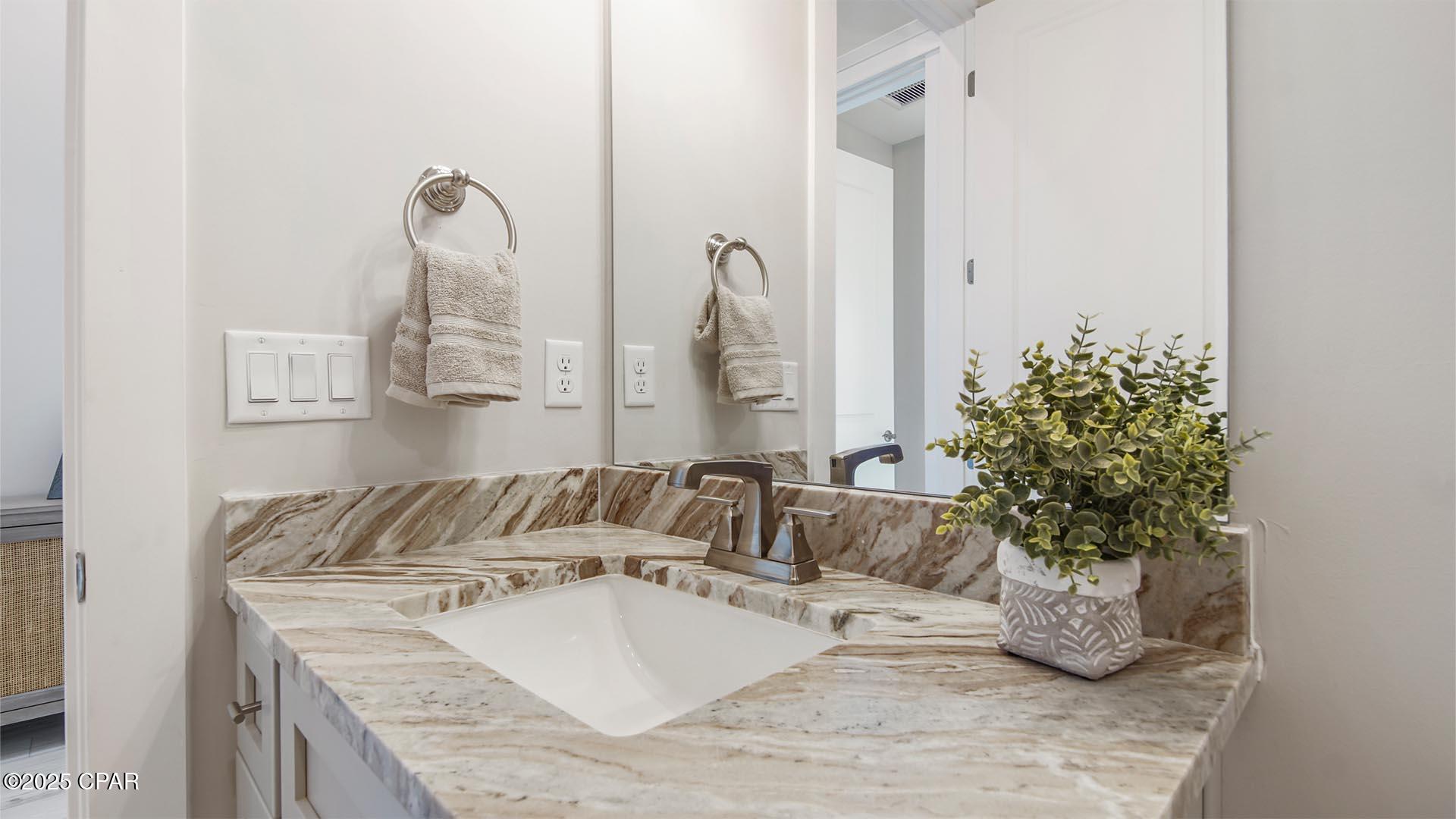 Ap7ewx5wk5jch1lfigj1zphmbotmkea7m5xtkongszu