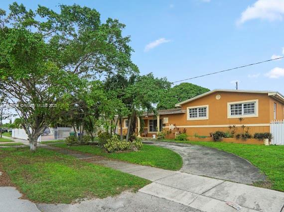 811 196th Ter, Miami Gardens, Florida 33169