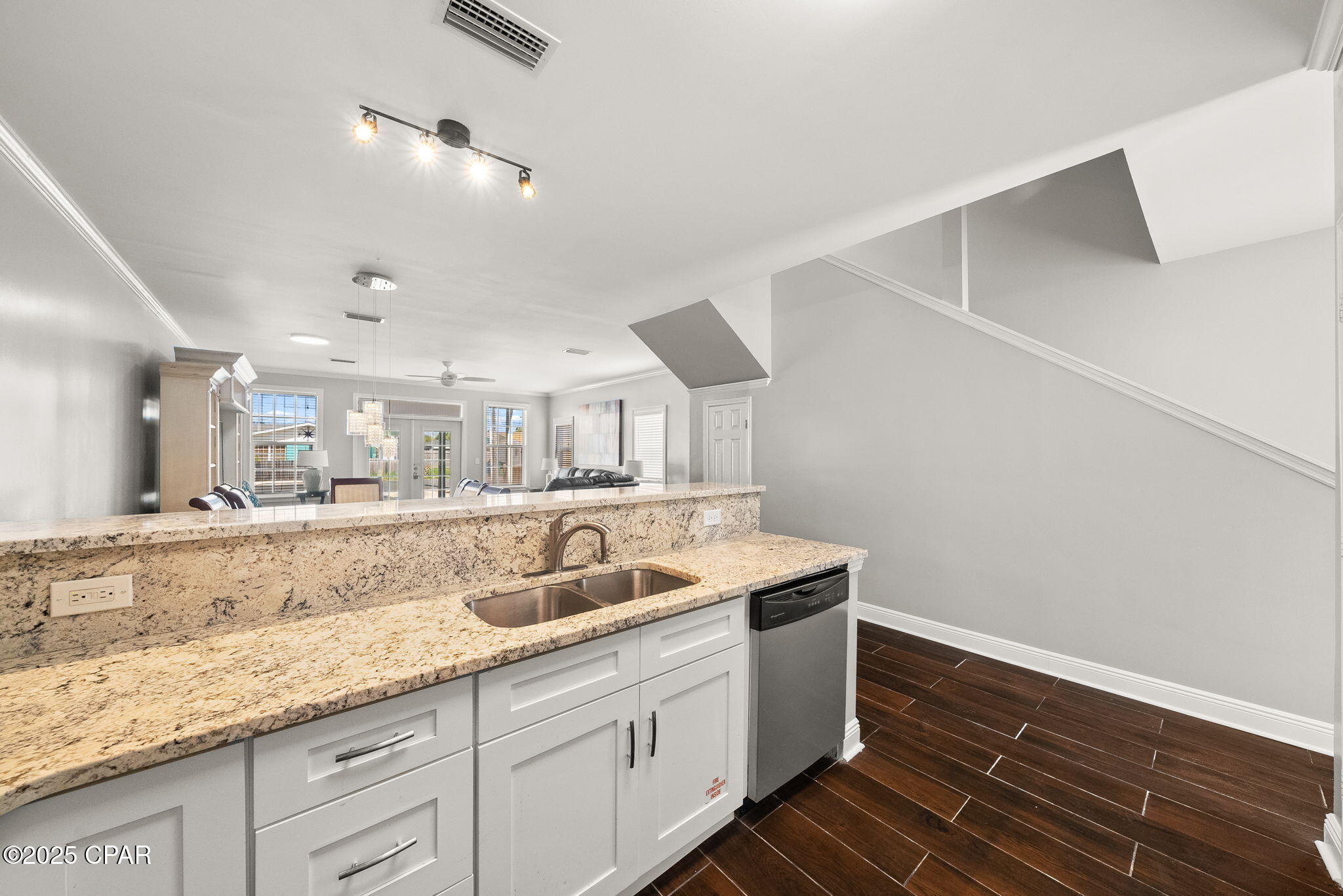 Image 9 For 5903 Sunset Avenue