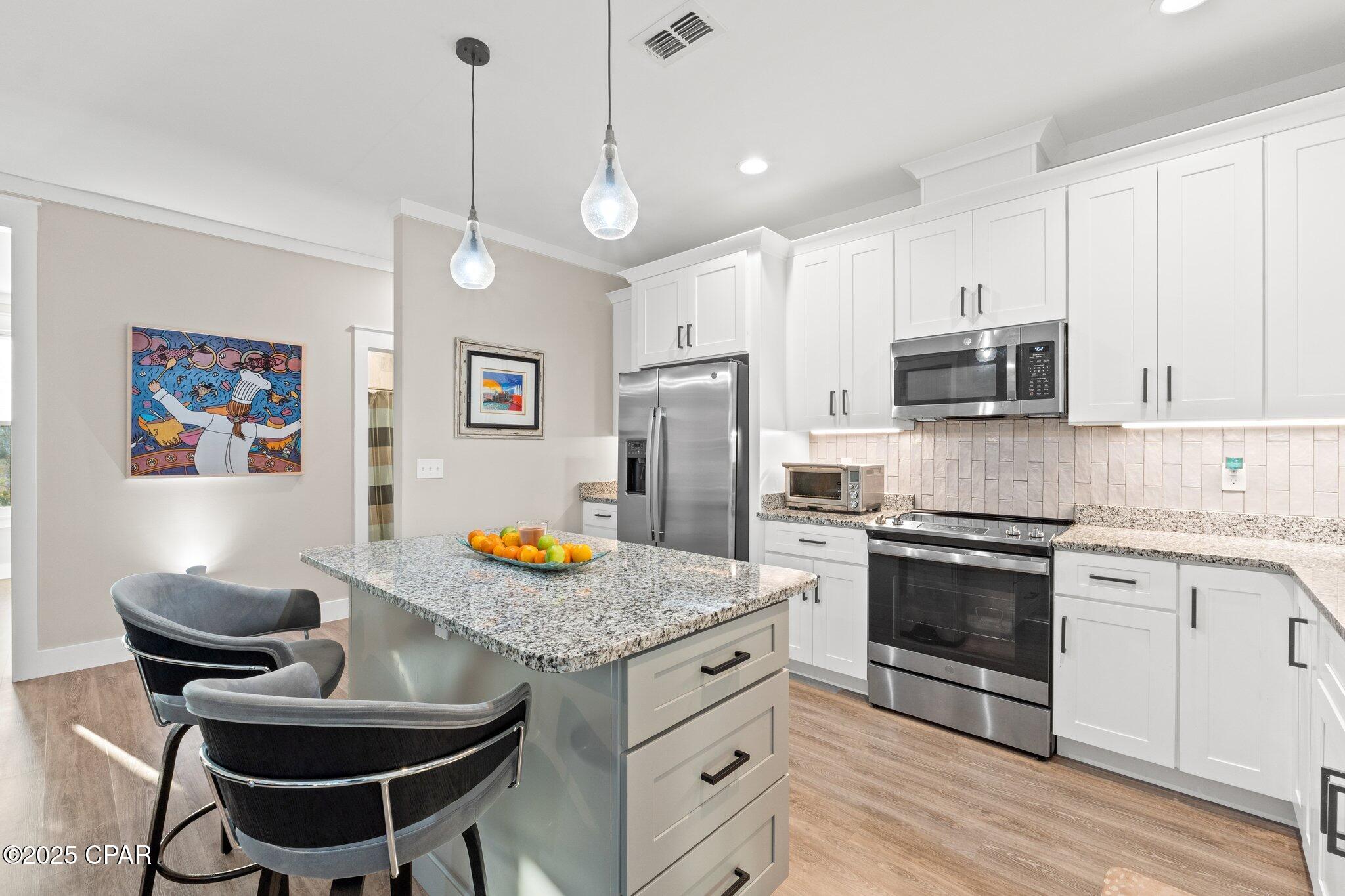 Image 20 For 108 St Charles Street