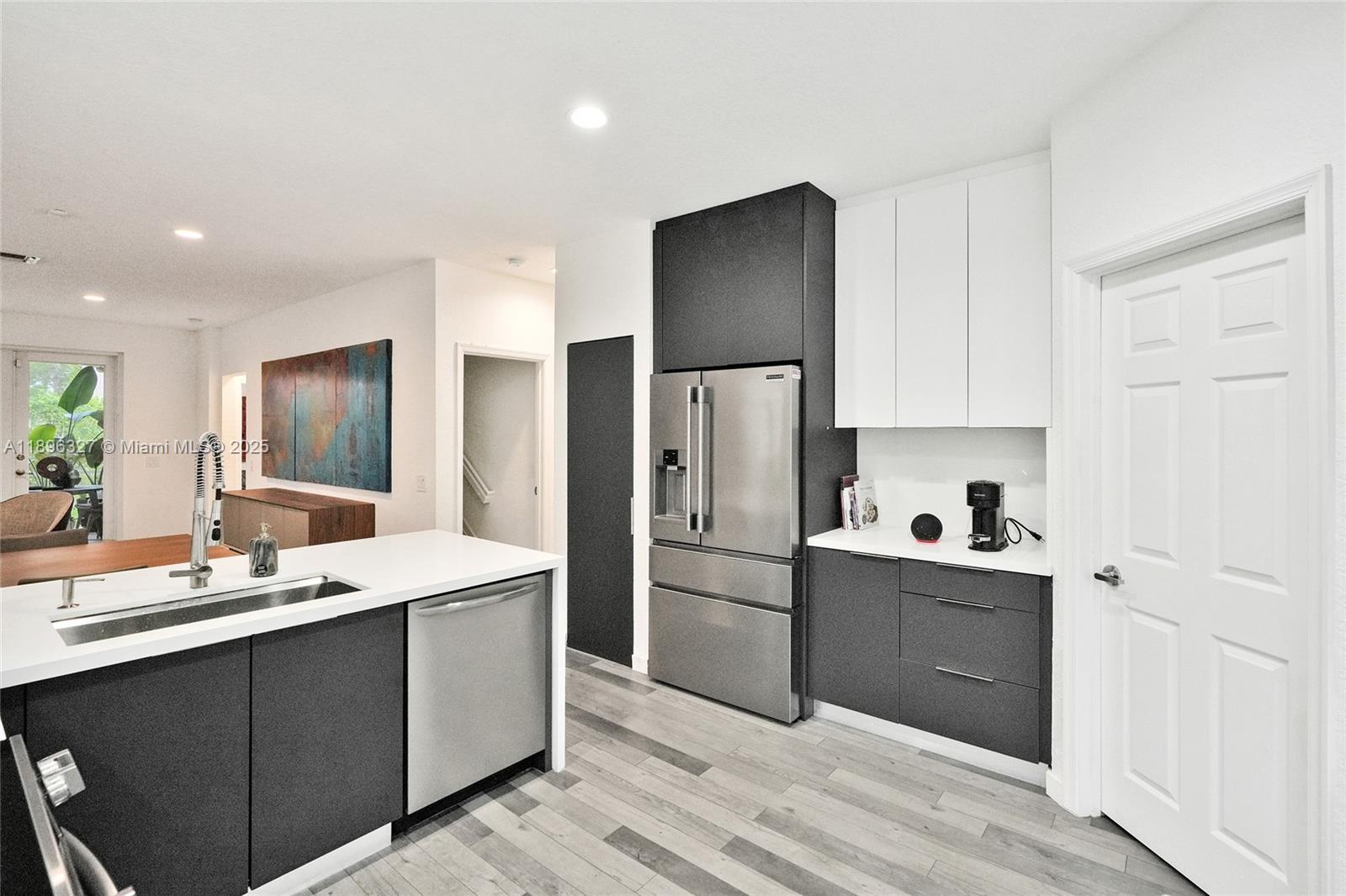 Property photo # 8