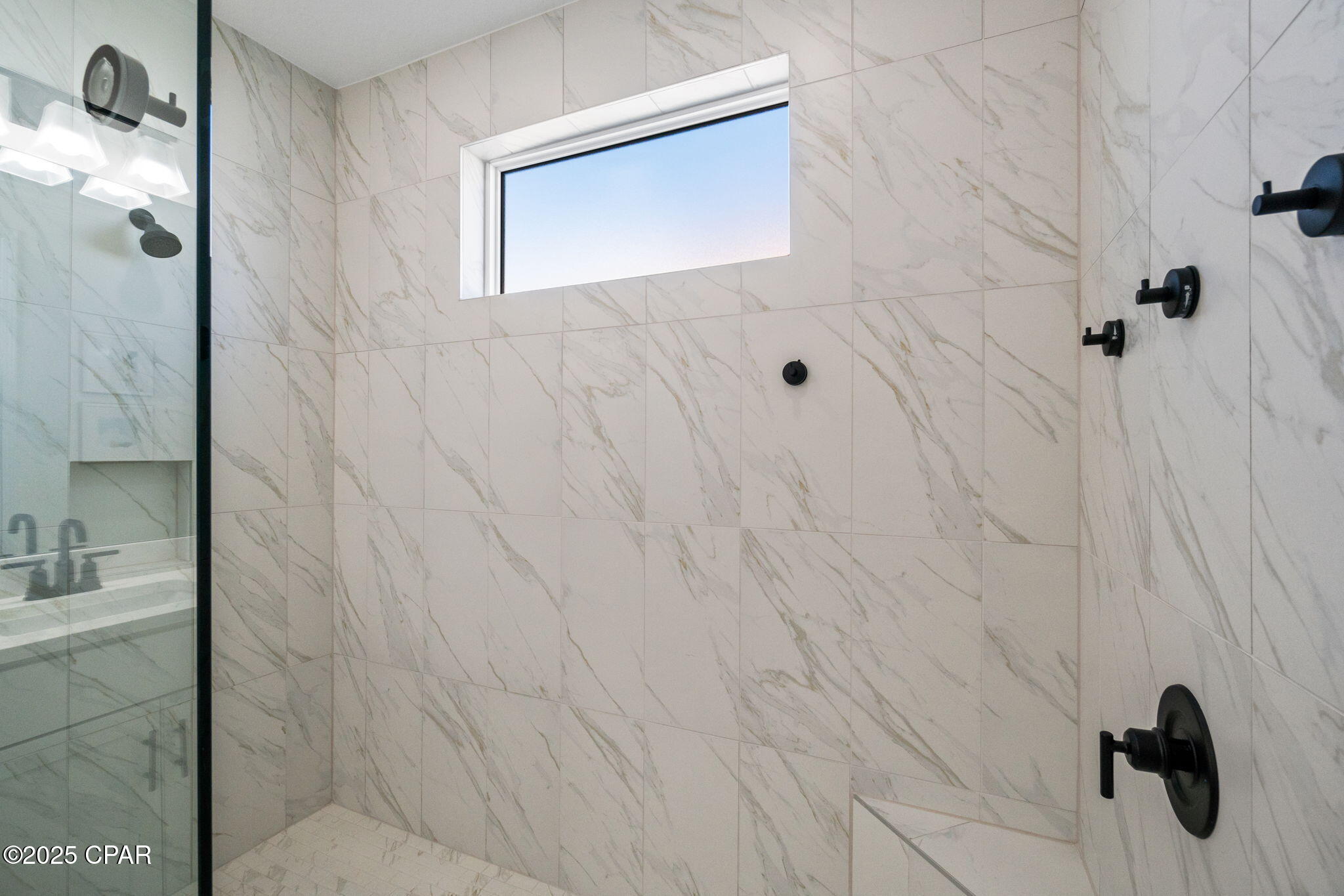 5rj5_b 8jlkiq6raubcgtcsac9915whm9otyevced3w