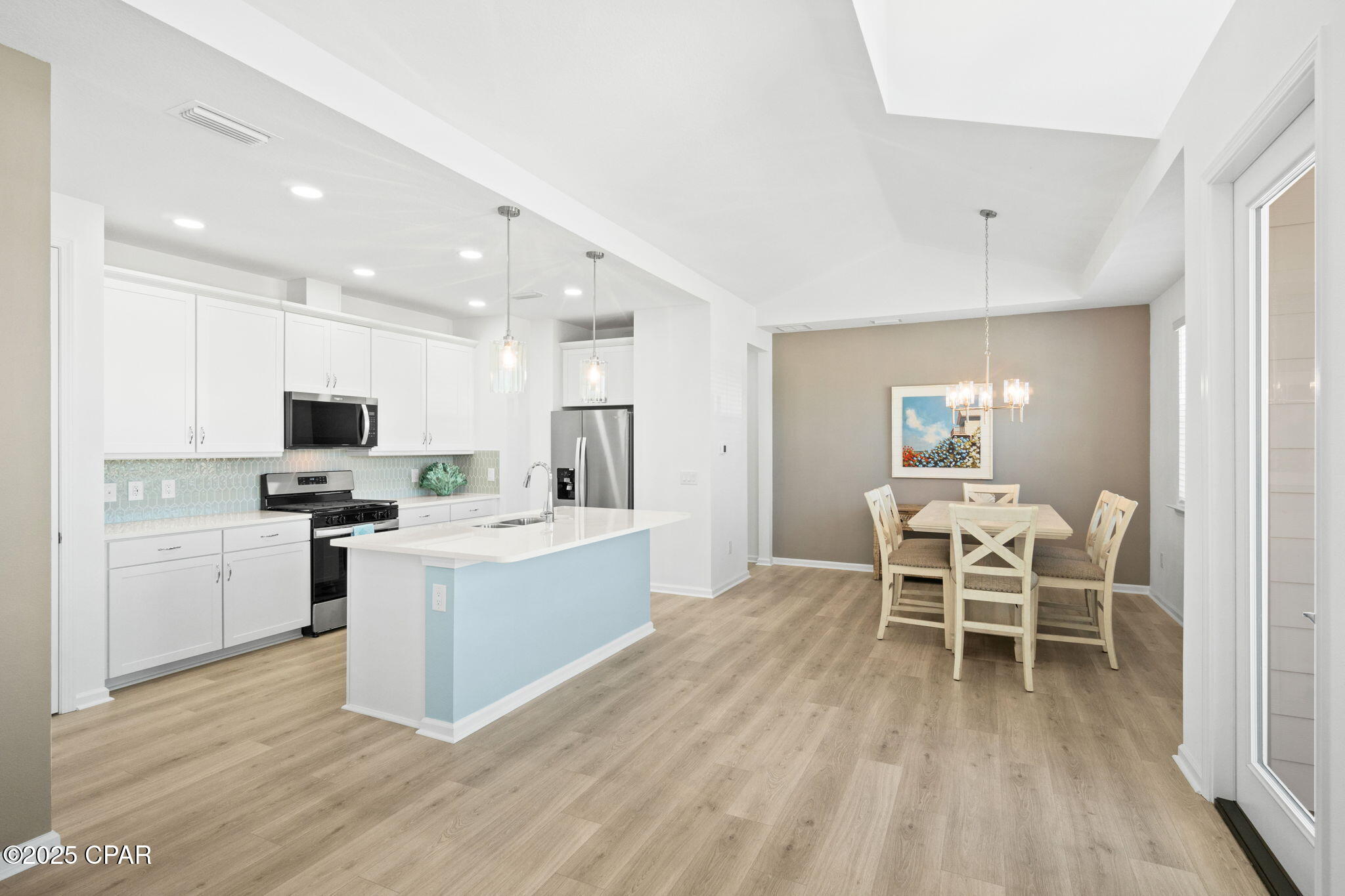 Image 8 For 8847 Macadamia Lane