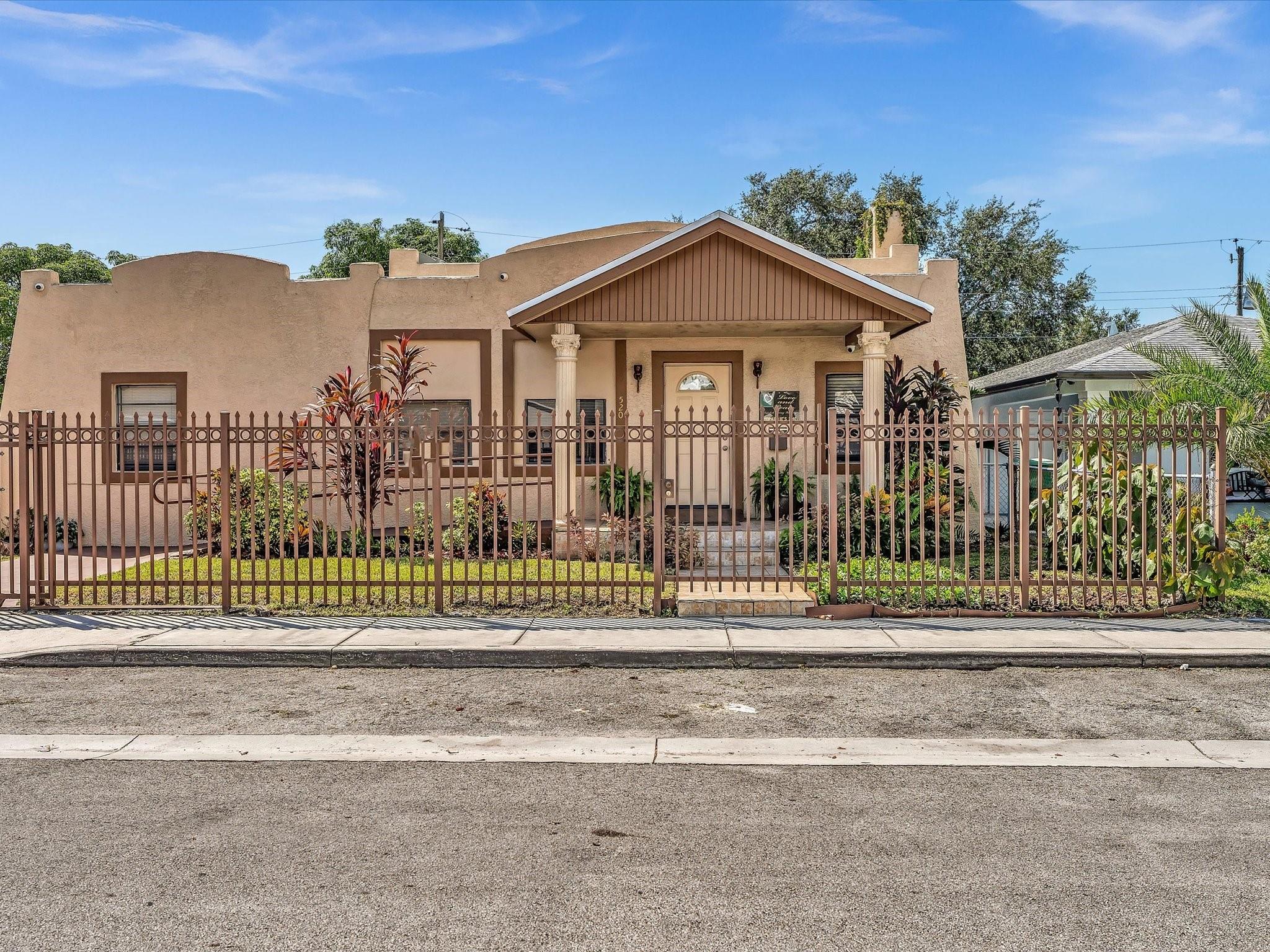520 49th St, Miami, Florida 33127
