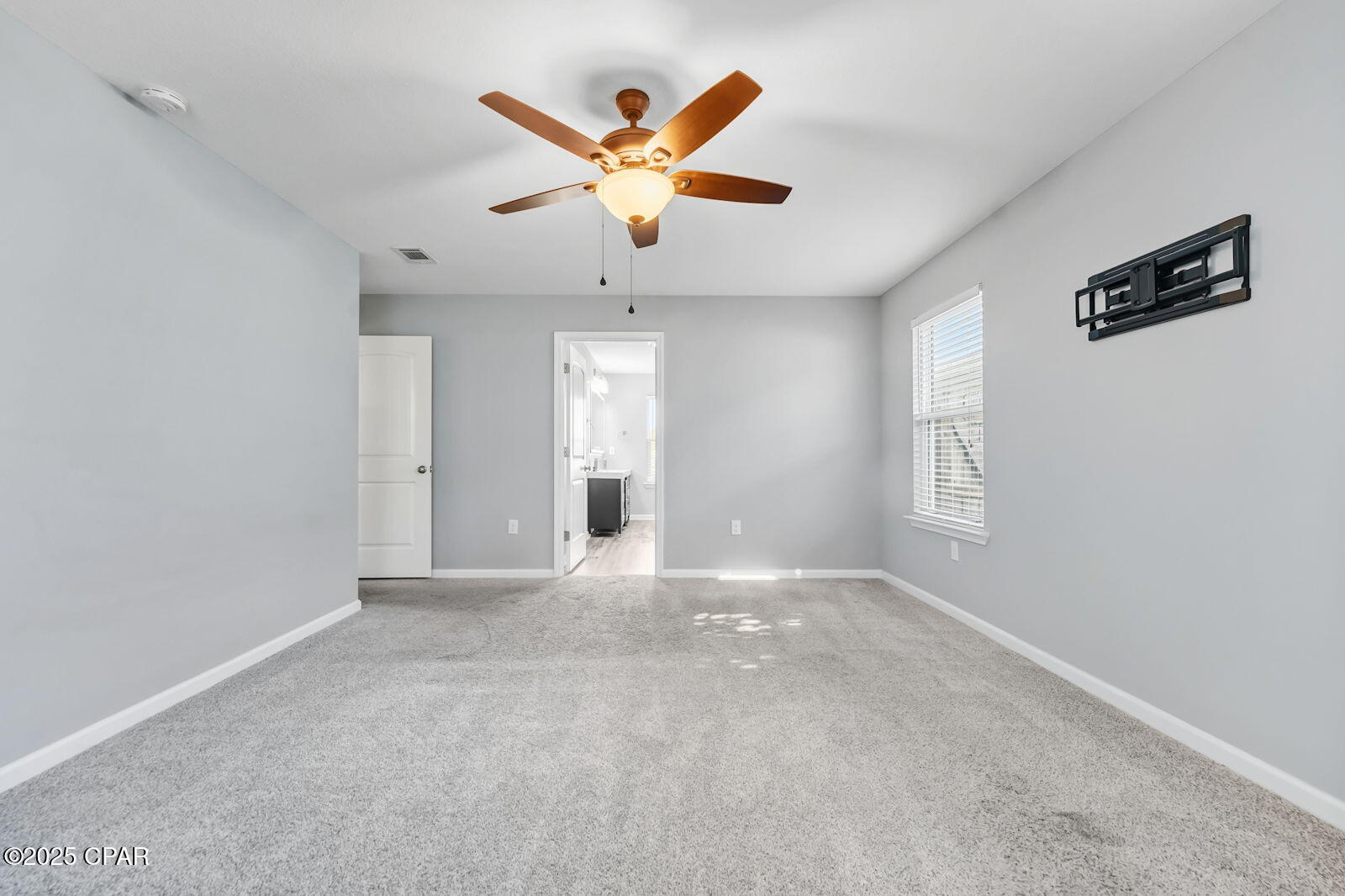 Ch4ghdg Xnqisoixjt1z1or2jgryq3zxvfur4fyuxps