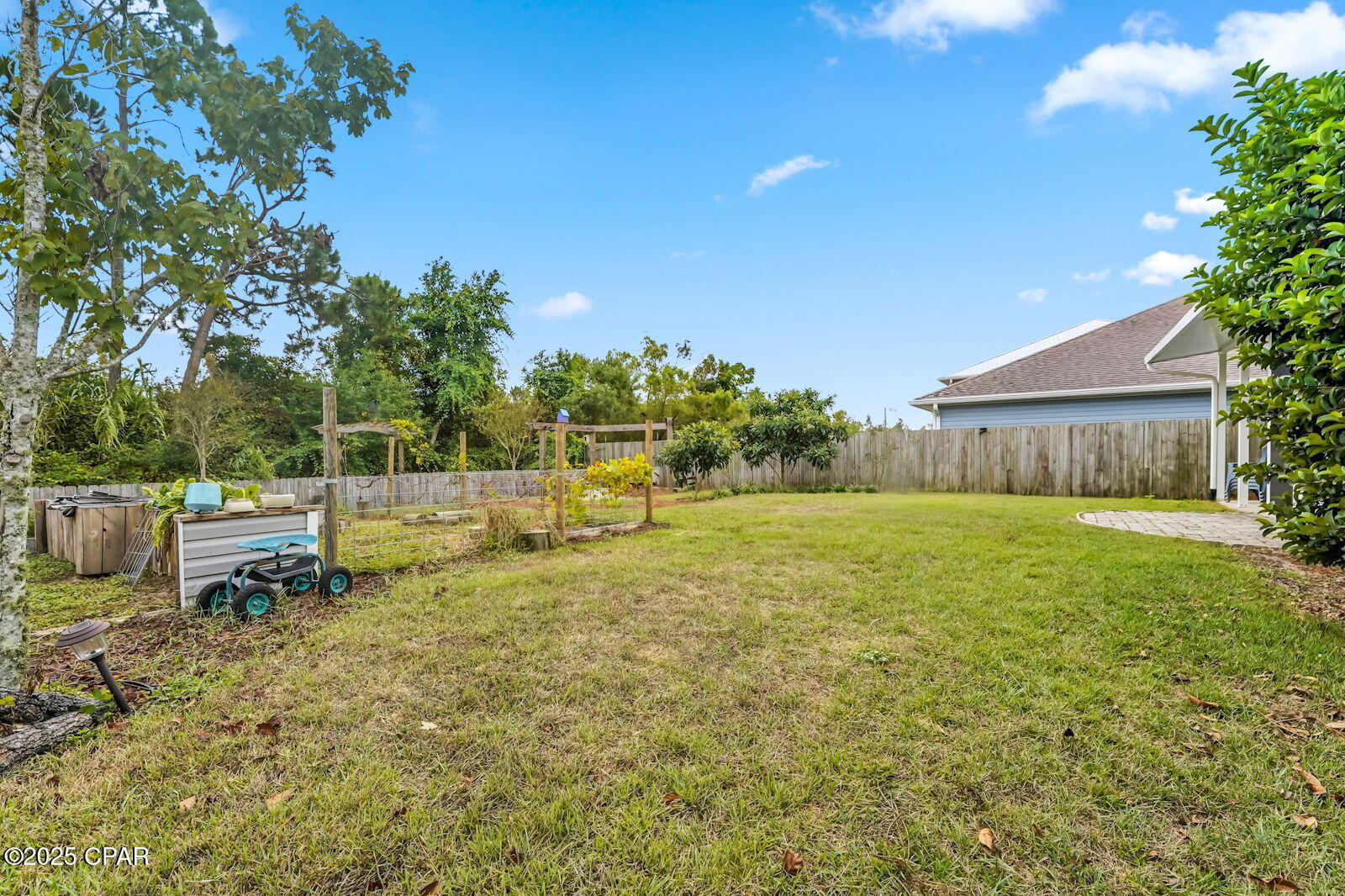 Abqtxiq_jkt8vwtesn3by817x2adfq5rzsggjgxp6jq