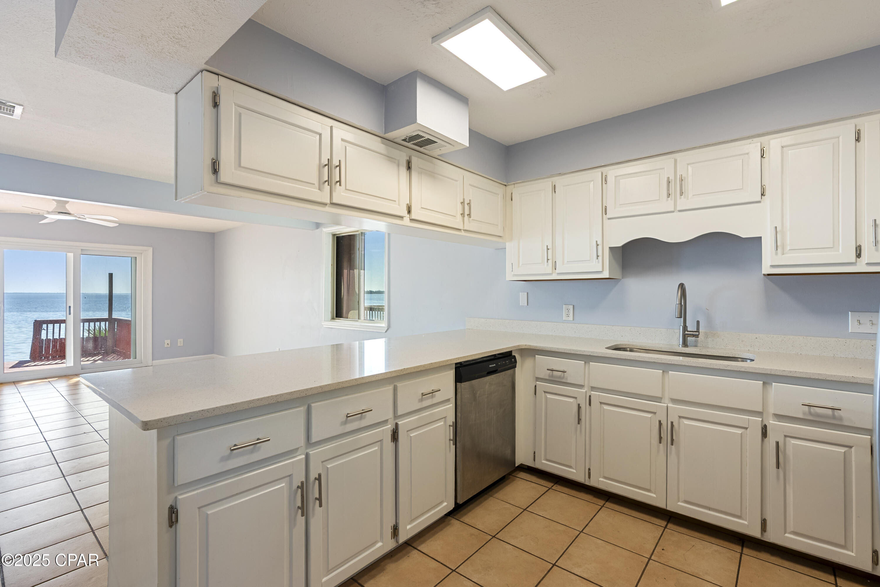 Image 13 For 6453 Oakshore Drive