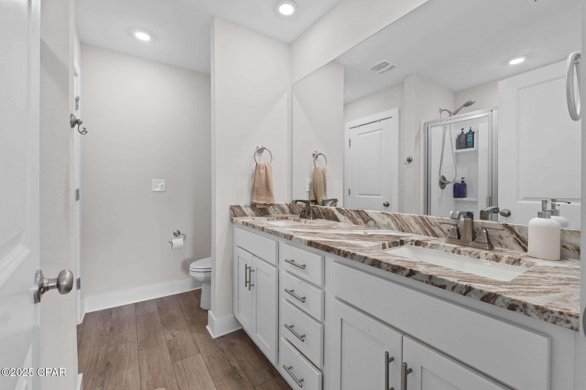 Svlj838nw2awbe67te7hwqucdp8vbzu0s64t8zx48vu