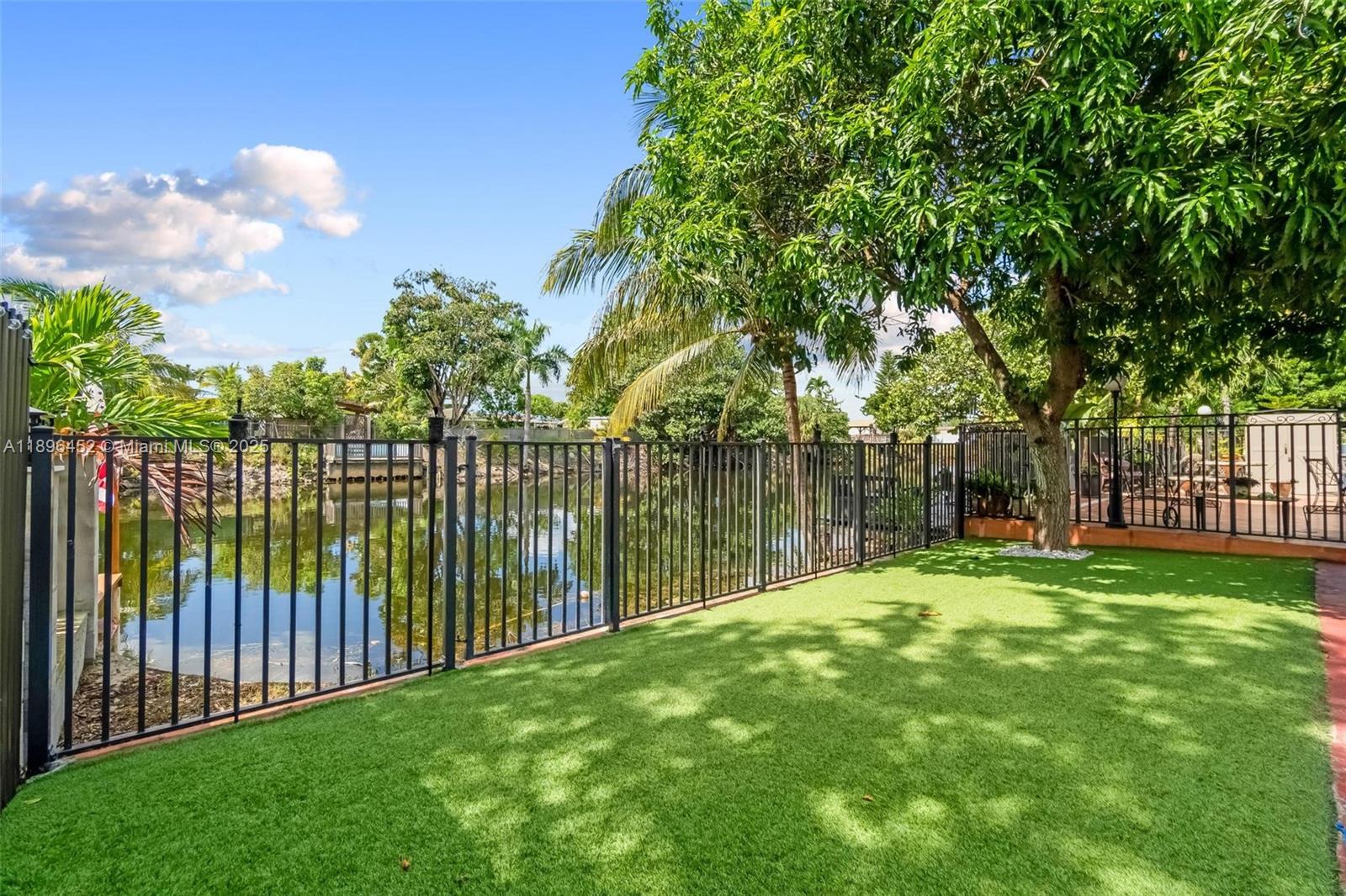 San Mateo | MLS# A11896452 17400 NW 76th Ct , Hialeah, Florida 33015