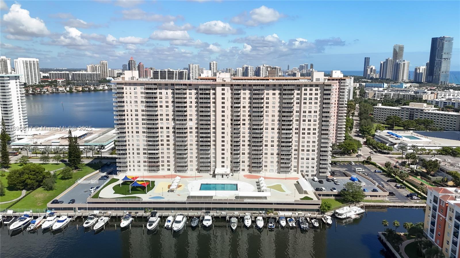 250 174th St Unit 1211, Sunny Isles Beach, Florida 33160