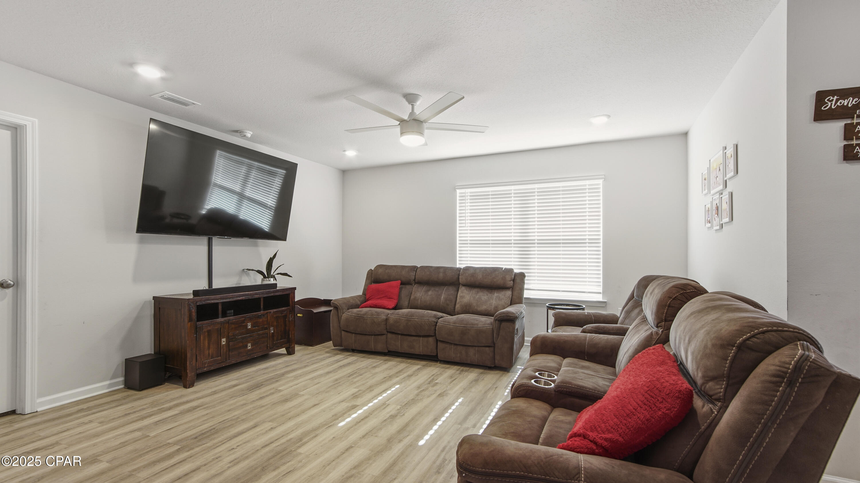 Vcebm2tomlqxch21dsmz Ybqymenalcddbgh_hehwmu