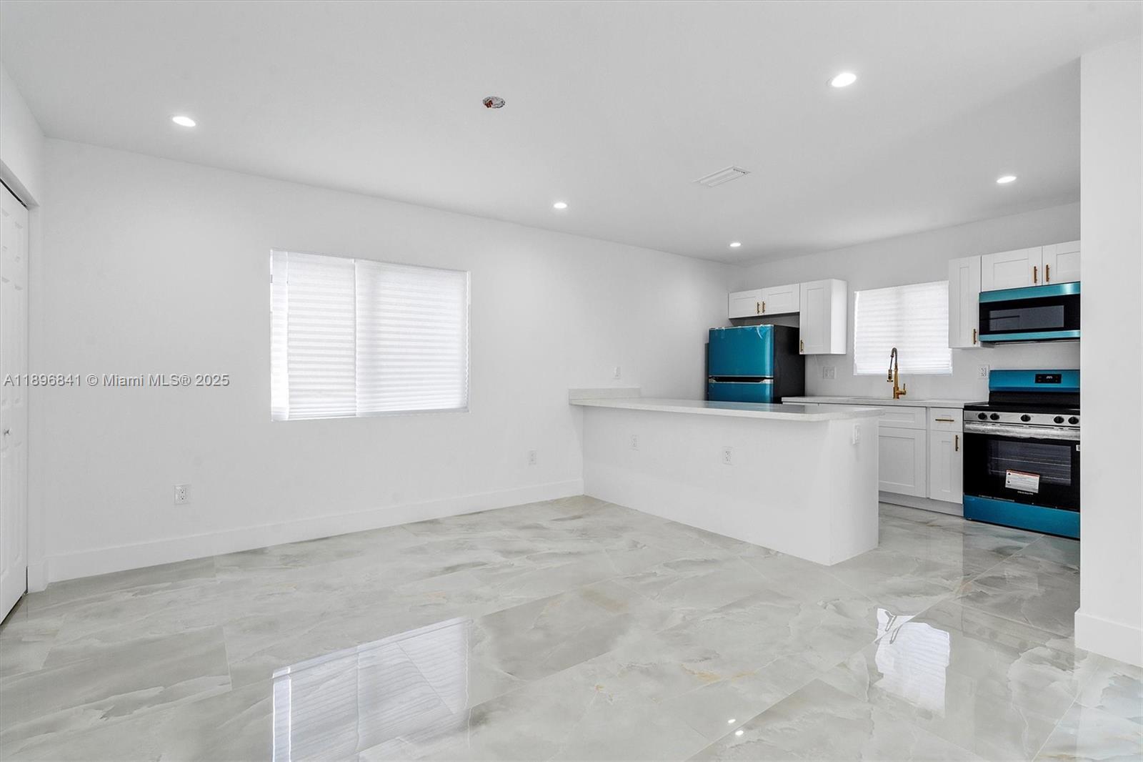Property photo # 6