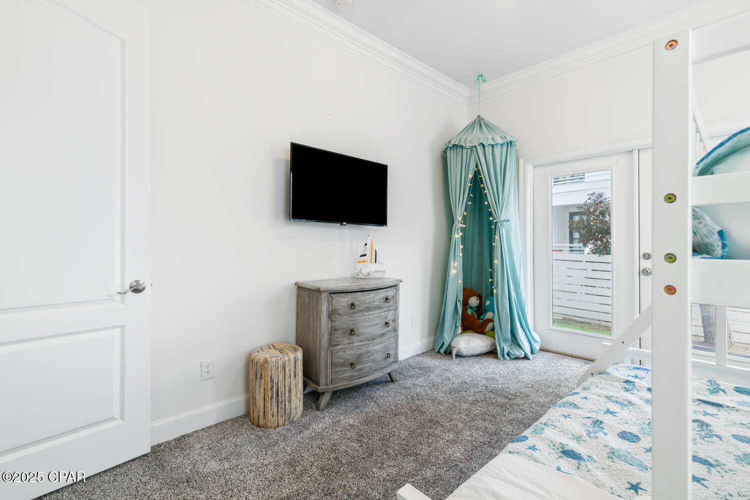 Etqsrepvk1txw61tfyoiau5 T4lrv8_agz6qelynt24