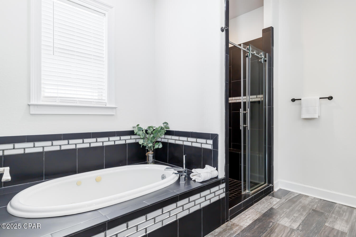 Image 44 For 337 Grande Pointe Circle