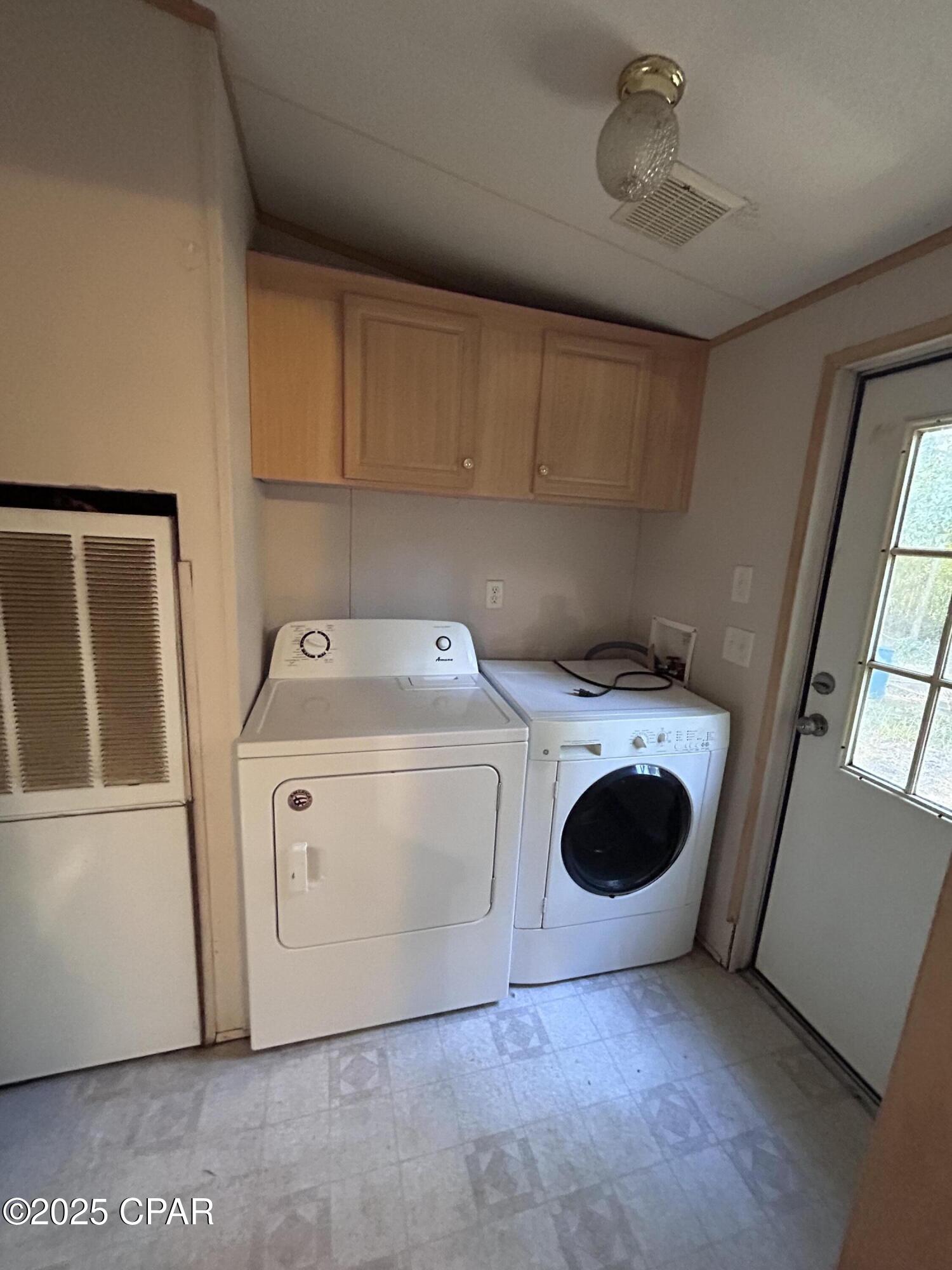 J 1j42pgdw6wqgcqyvdmsfewwxoy4dwn9fmcwetjr4a