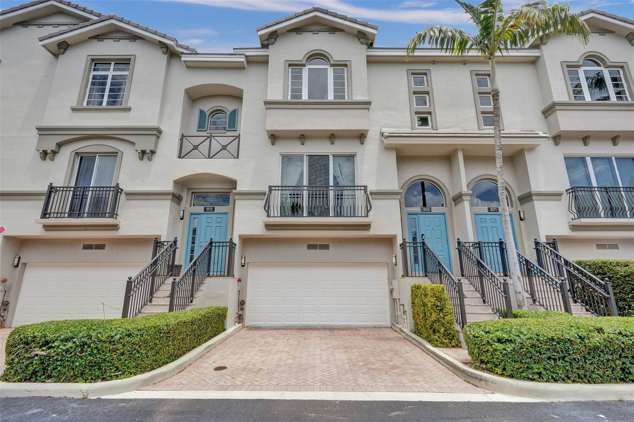 Villas At Coral Heights