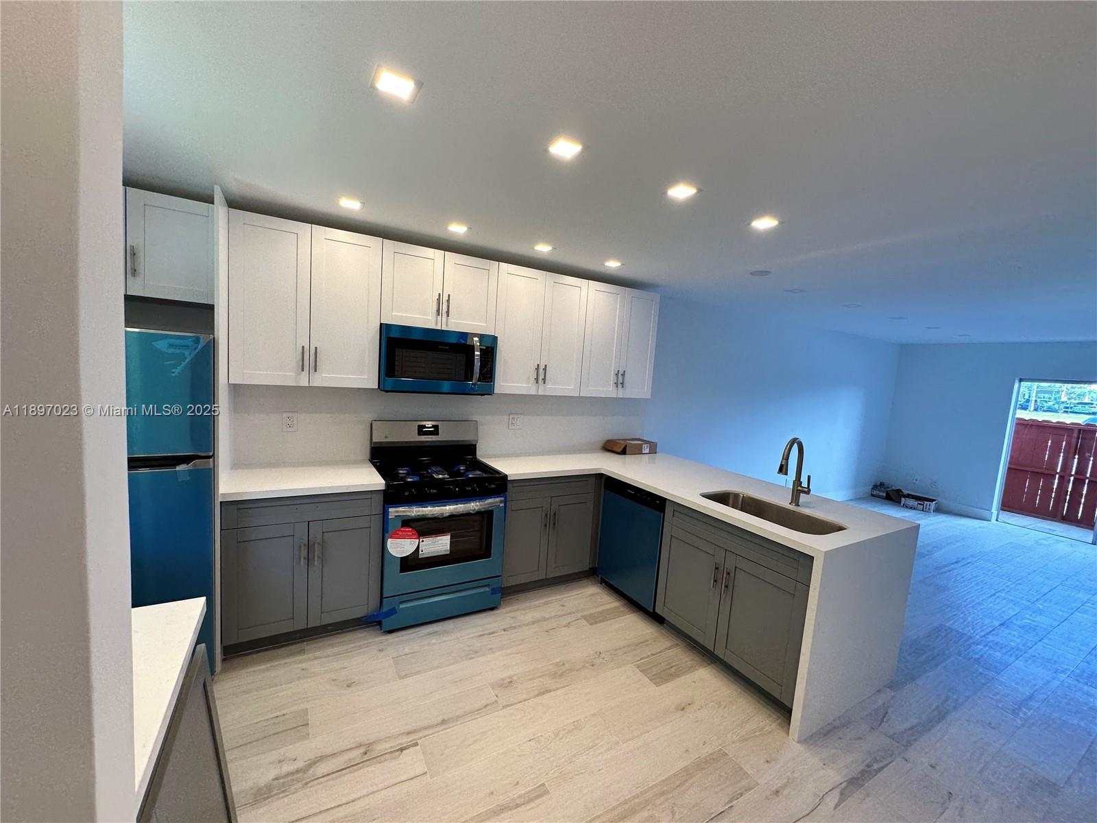 Welcome to Unit 906 at Villas of Pinecrest — a beautifully remodeled 1-bedroom, 1½-bath condominium offering 740 sq ft of sleek, updated living in a gated community. This turnkey residence features a brand new kitchen with stainless appliances, upgraded bathroom vanities, and fresh finishes throughout. Enjoy modern comforts including new A/C, and a washer & dryer inside the unit.
 Community amenities: pool, tennis courts, fitness center, playground, clubhouse, guest parking, and 24-hour security gate. Ideally located just minutes from the Palmetto Expressway and within easy reach of the University of Miami, top-rated schools (Pinecrest Elementary, Palmetto Middle & High), dining, shopping, and public transit.
Unit is rented until May 2026