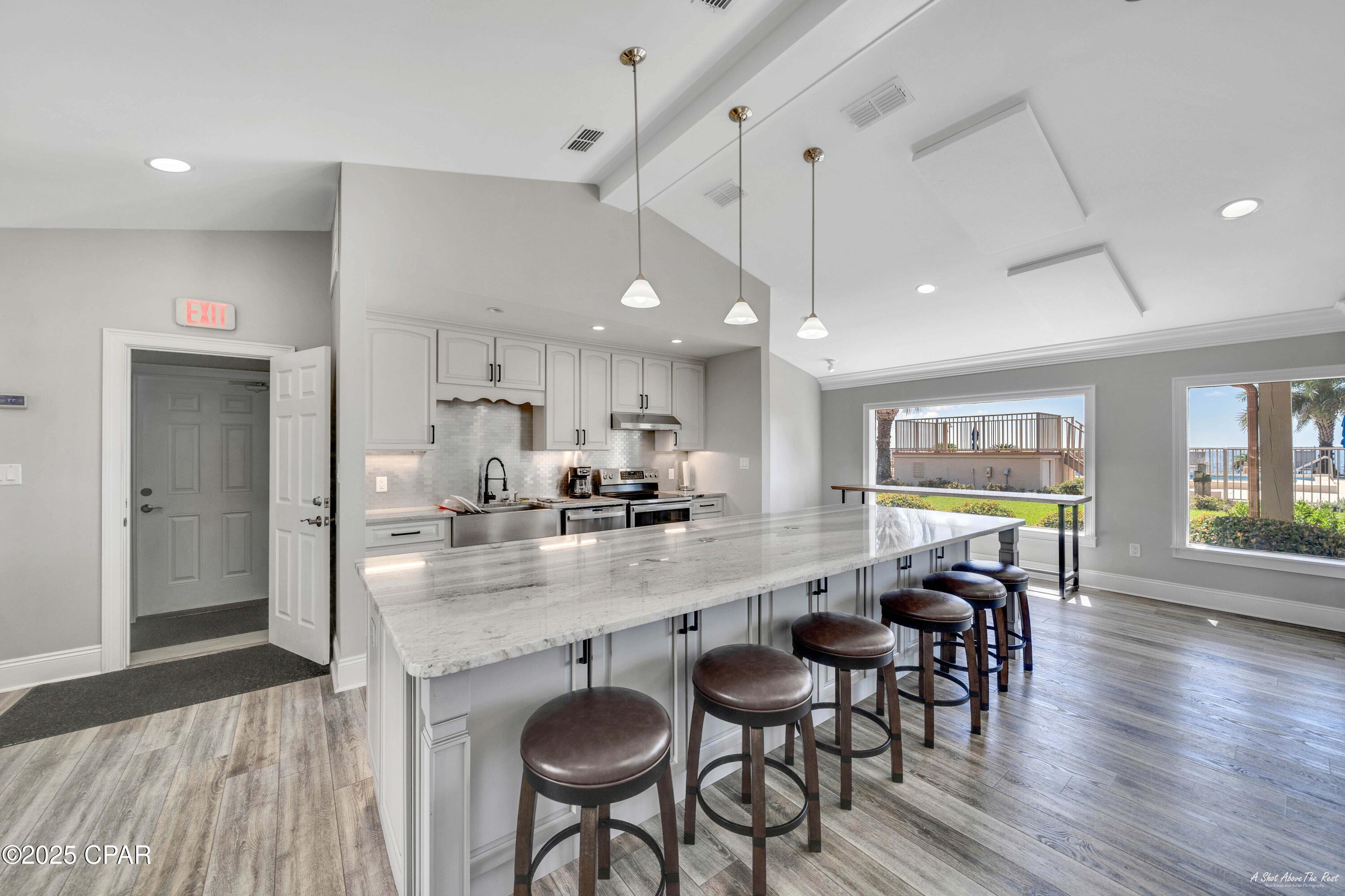 Lbldqvn4cnb 3riqzw_1kzma X35fjovyaxhgeg1vg8