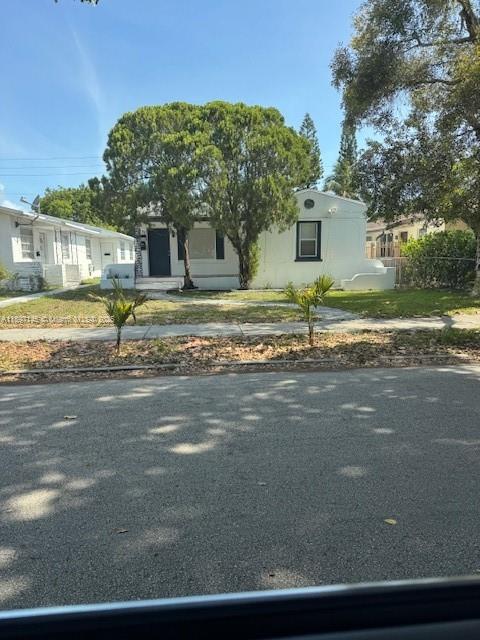 Hollywood South Side Add