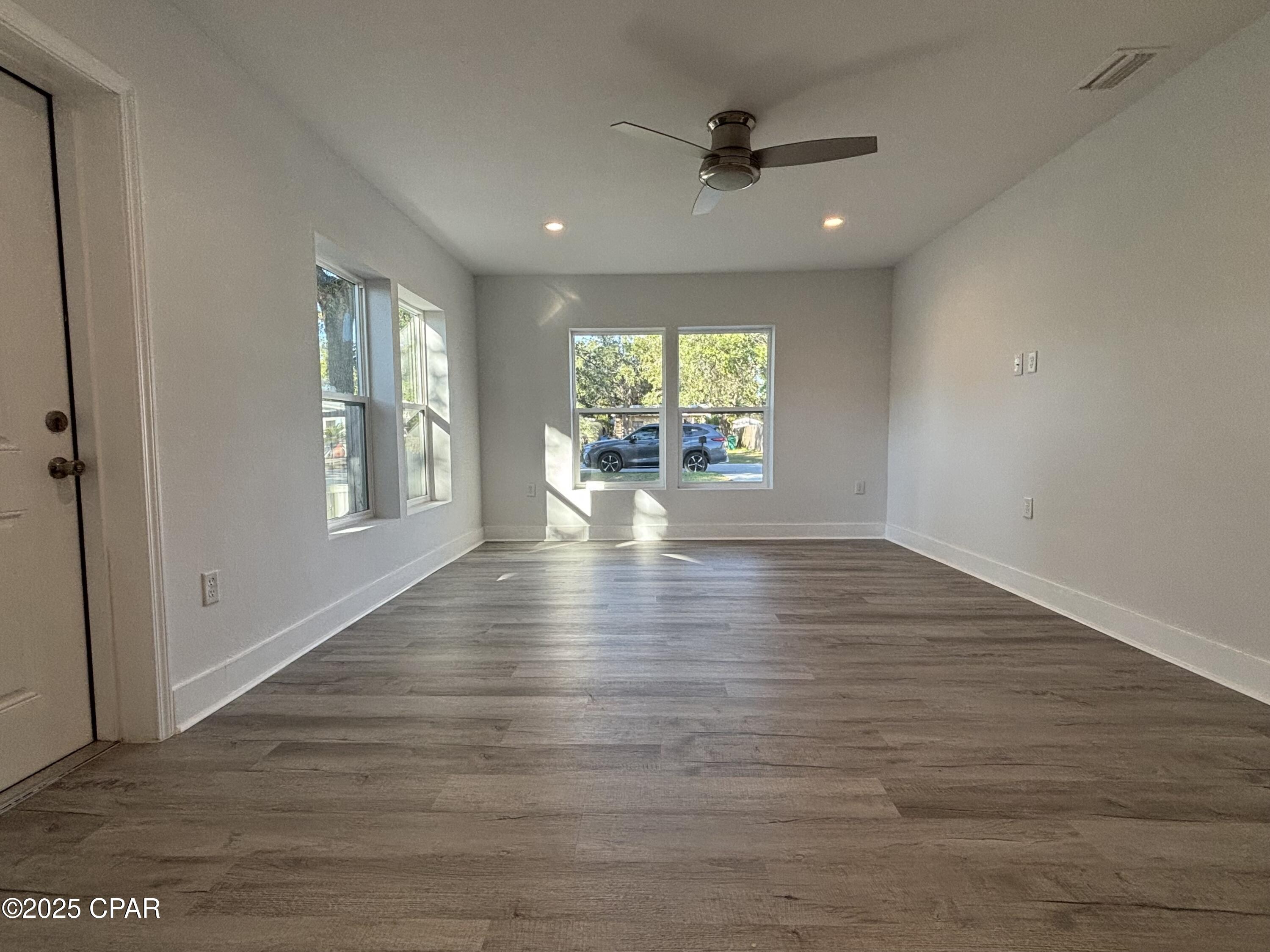 R2rabueioykrgwx0g_csujggh J811abgb8x0rkx7yo