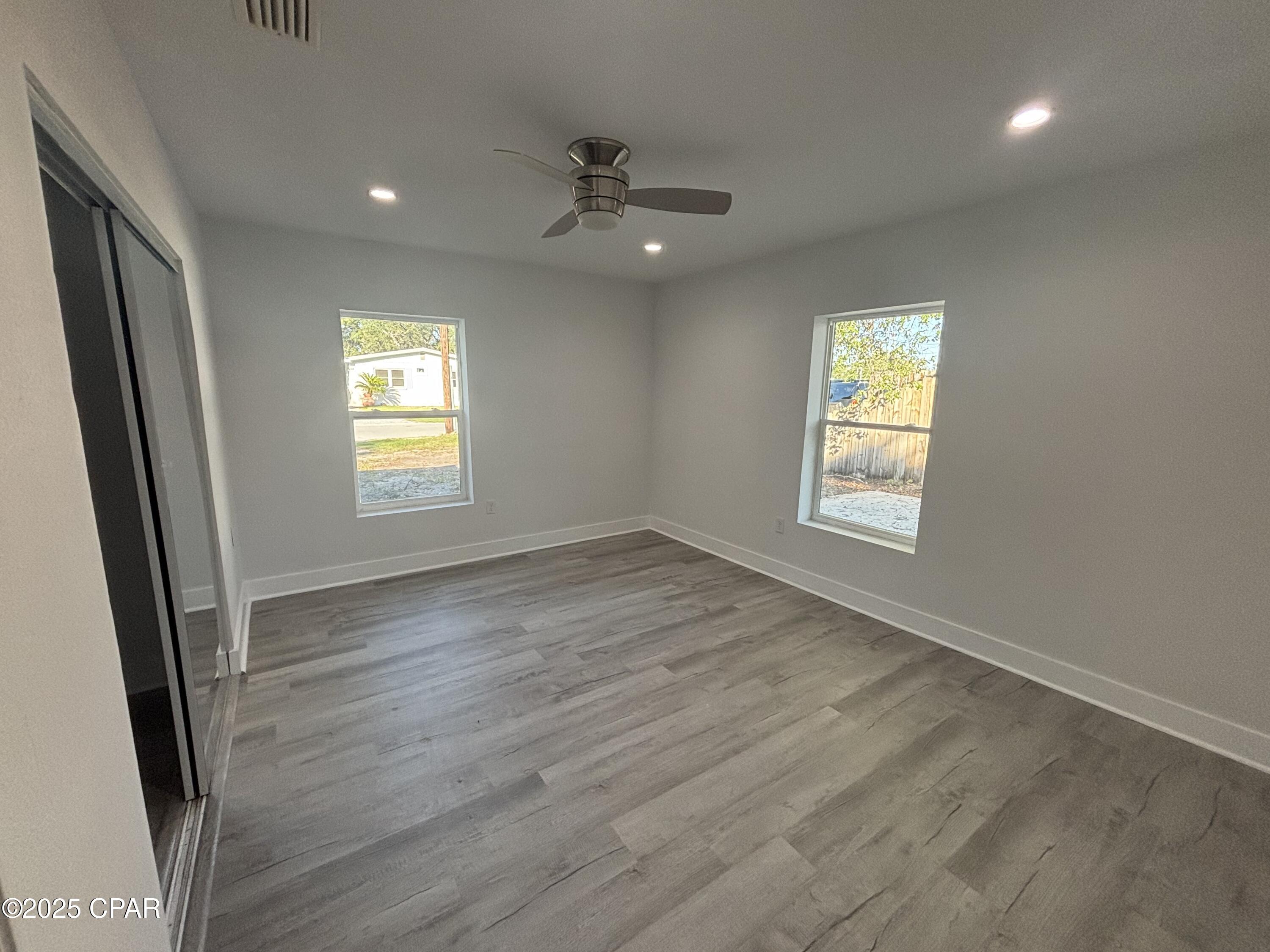 Siisb_sfmeebot3gnj5ounupu_rtkmt3idbkh6zxy1y