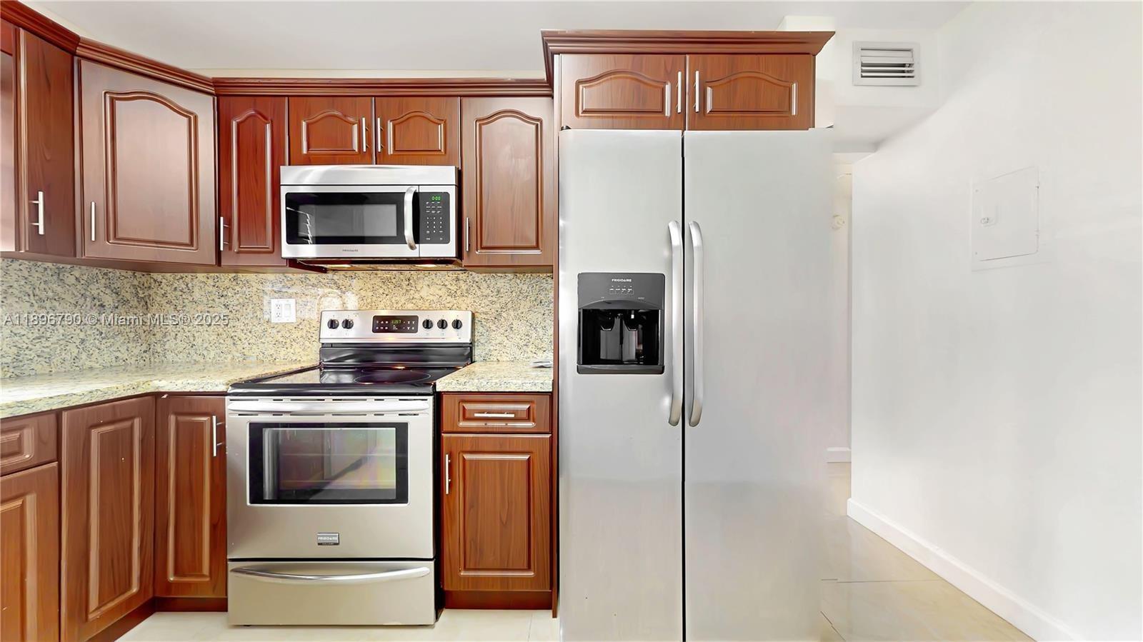 Property photo # 6