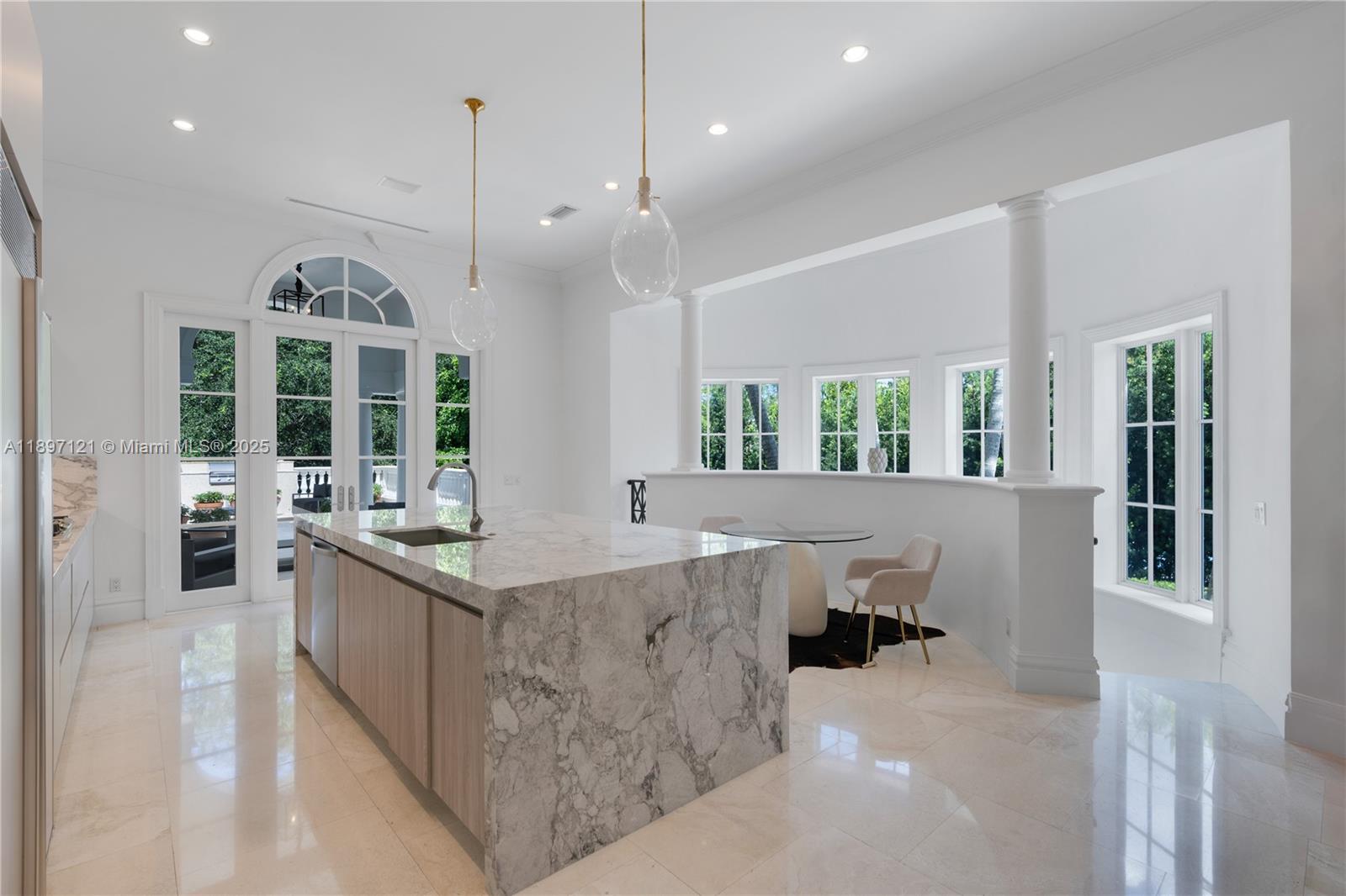 26 Tahiti Beach Island Rd