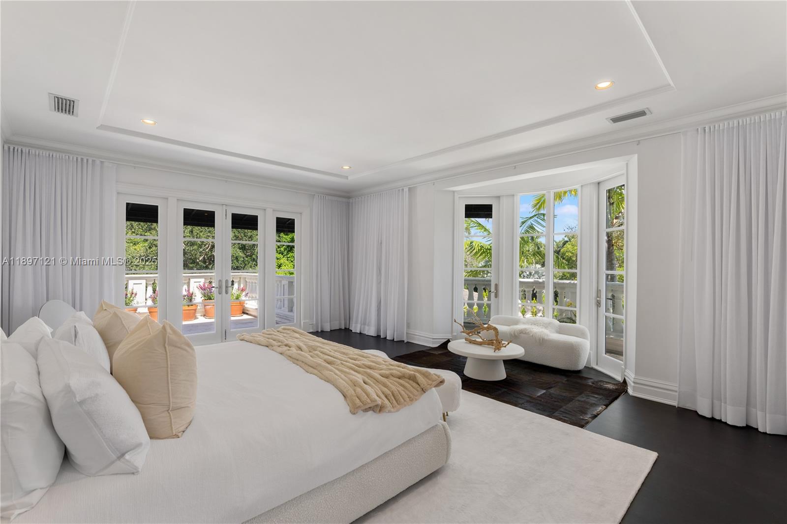 26 Tahiti Beach Island Rd