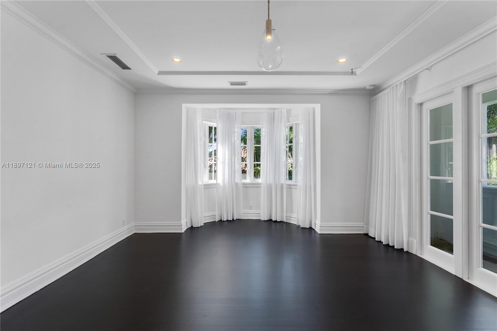 26 Tahiti Beach Island Rd