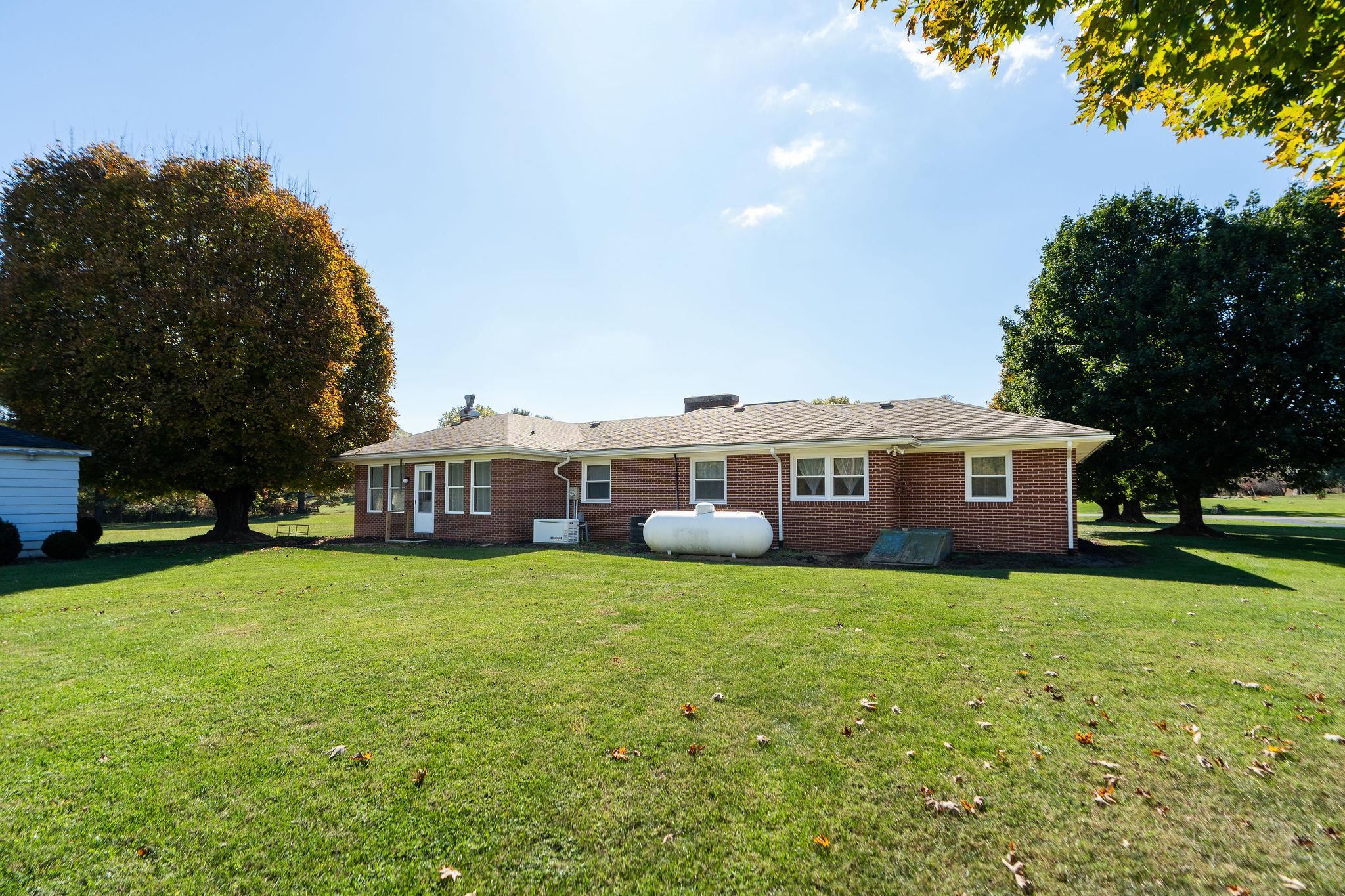 3219 Churchville Ave