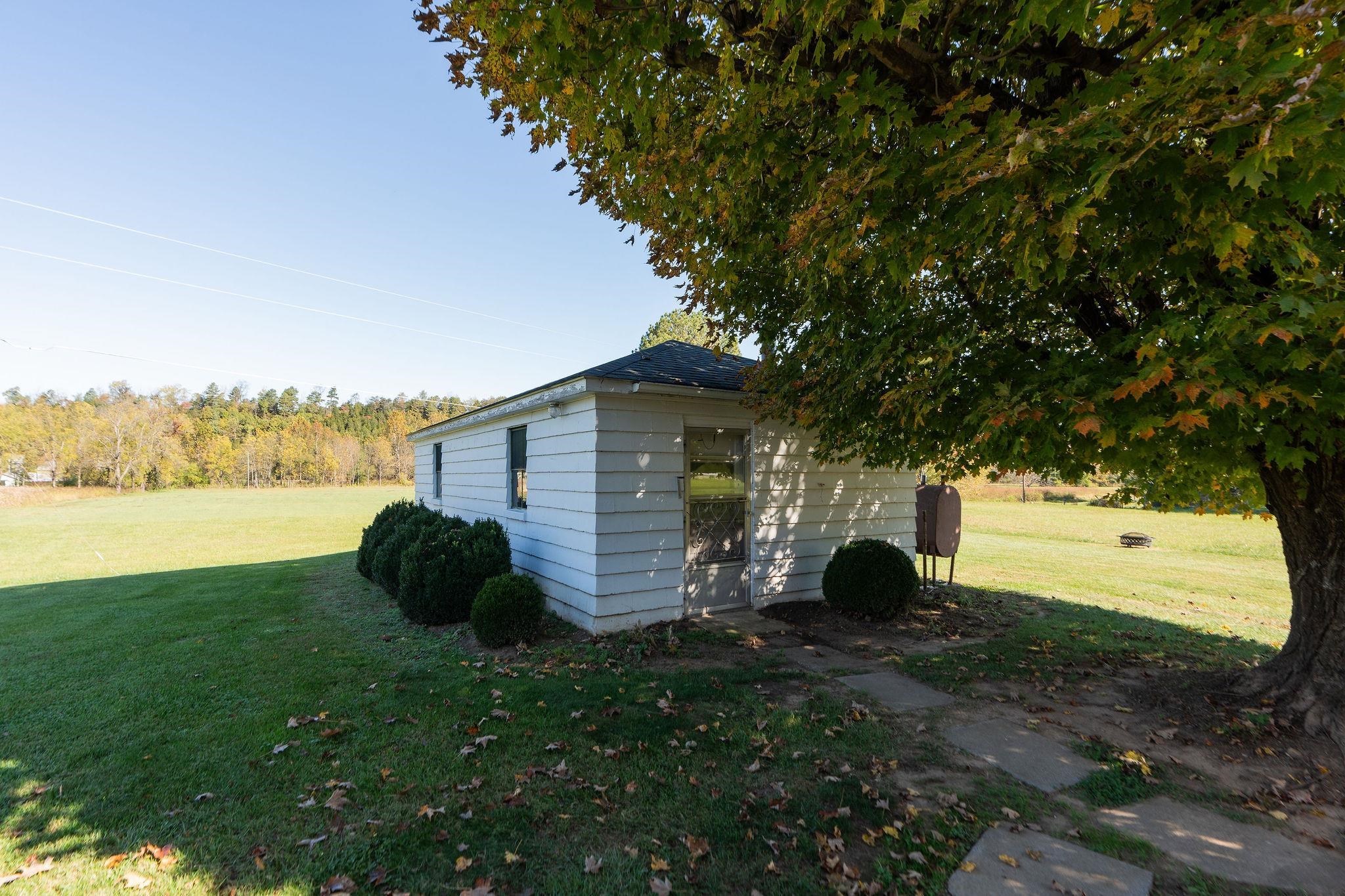 3219 Churchville Ave