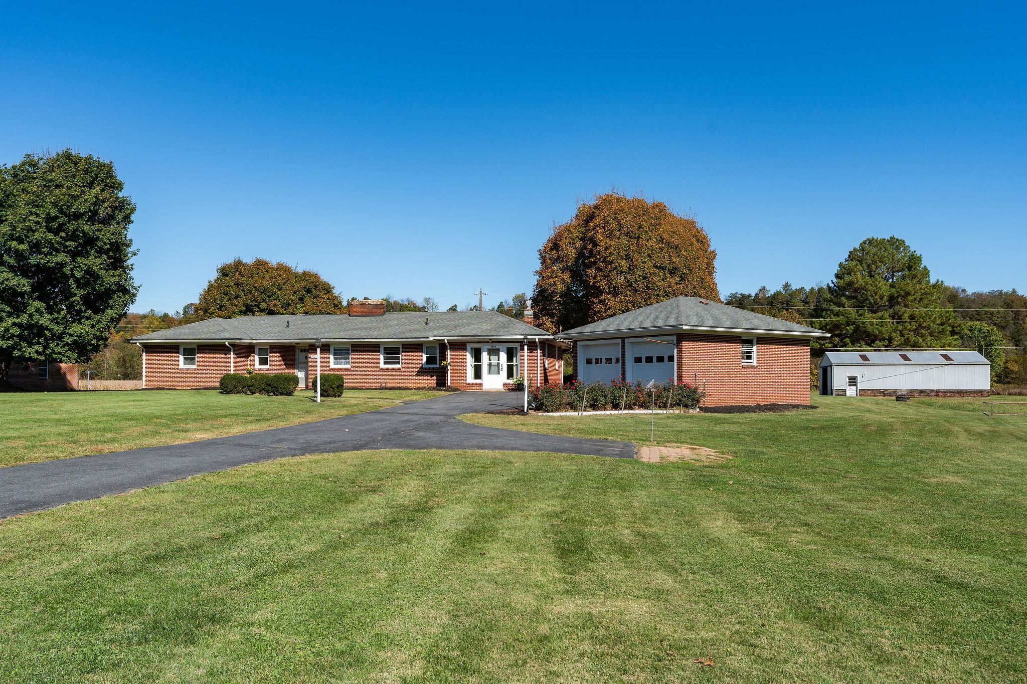 3219 Churchville Ave